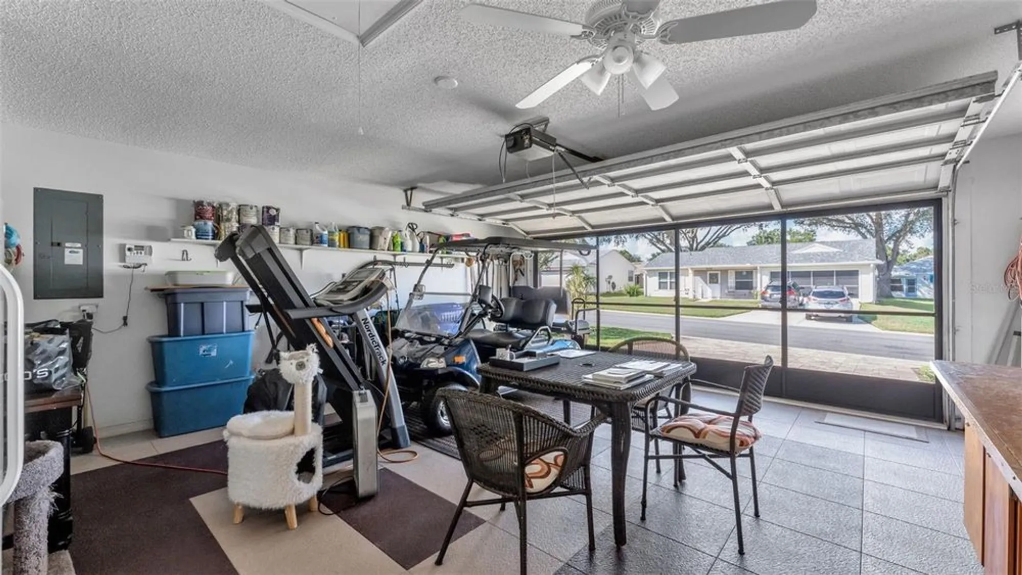 Property Slideshow image 34 of 81 | 6096 kittiwake dr, Lakeland, FL, 33809