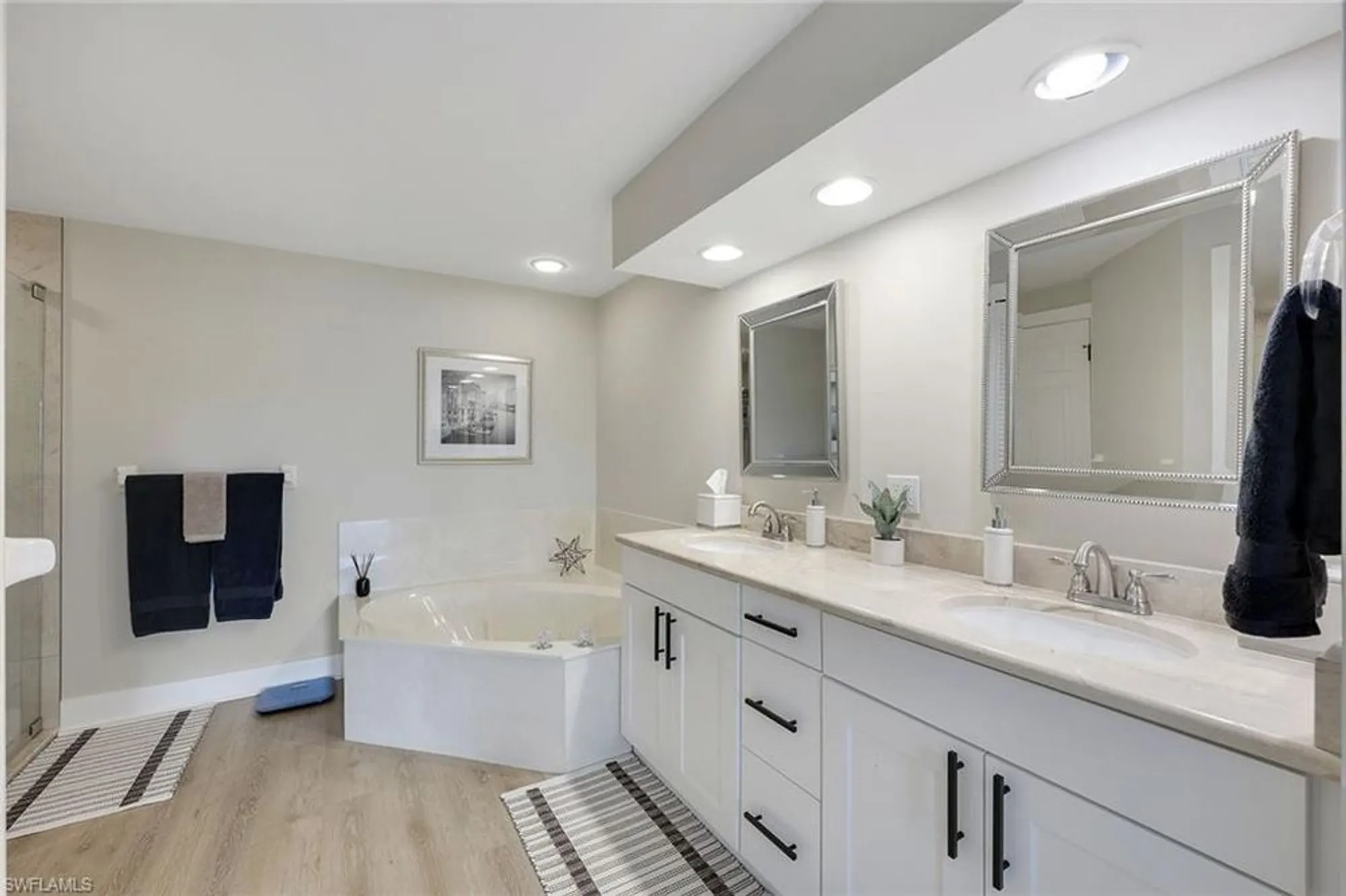 Property Slideshow image 16 of 24 | 3321 glen cairn ct apt 102, Bonita Springs, FL, 34134