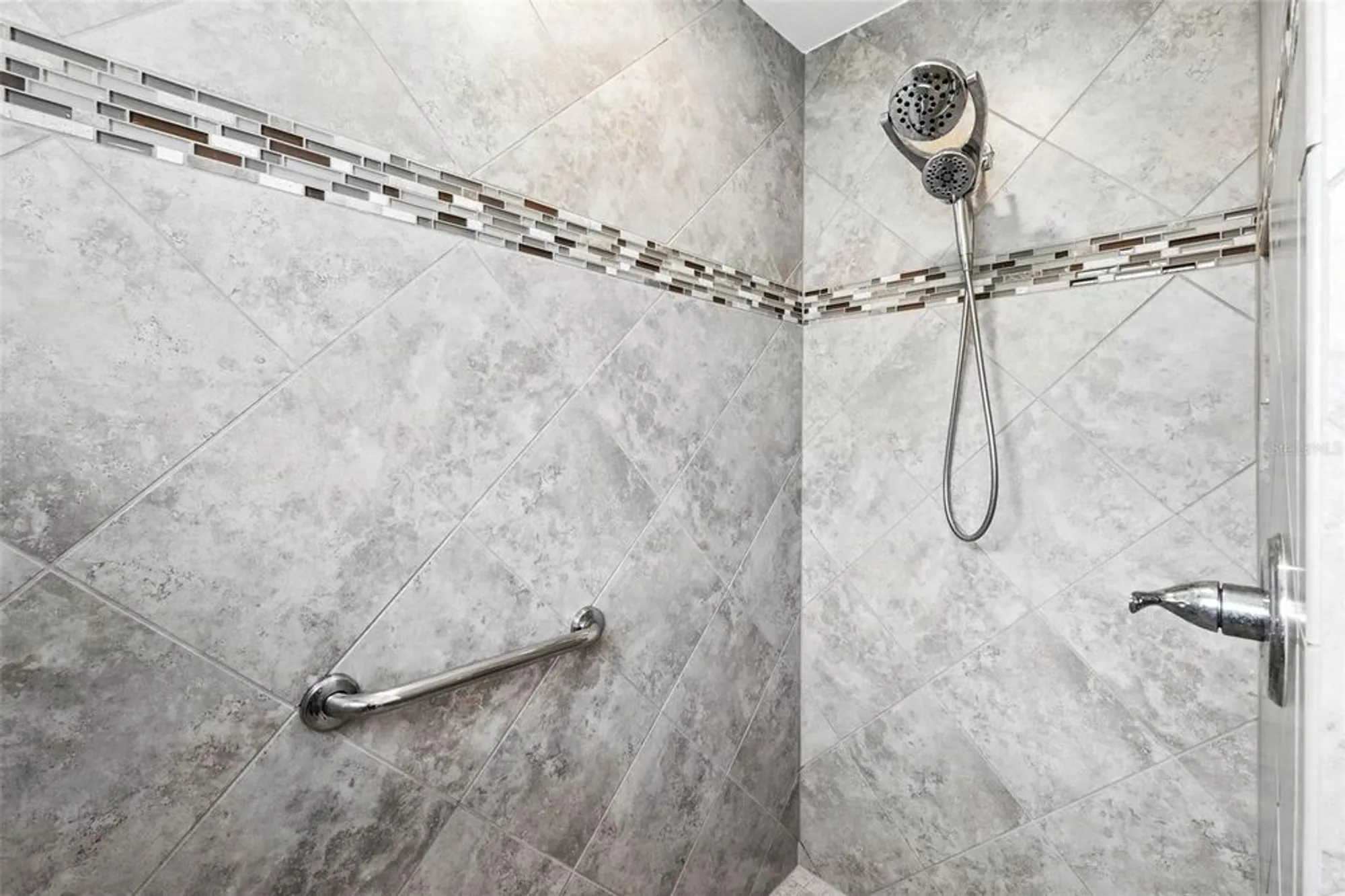 Property Slideshow image 26 of 42 | 2895 apache ct, The Villages, FL, 32163