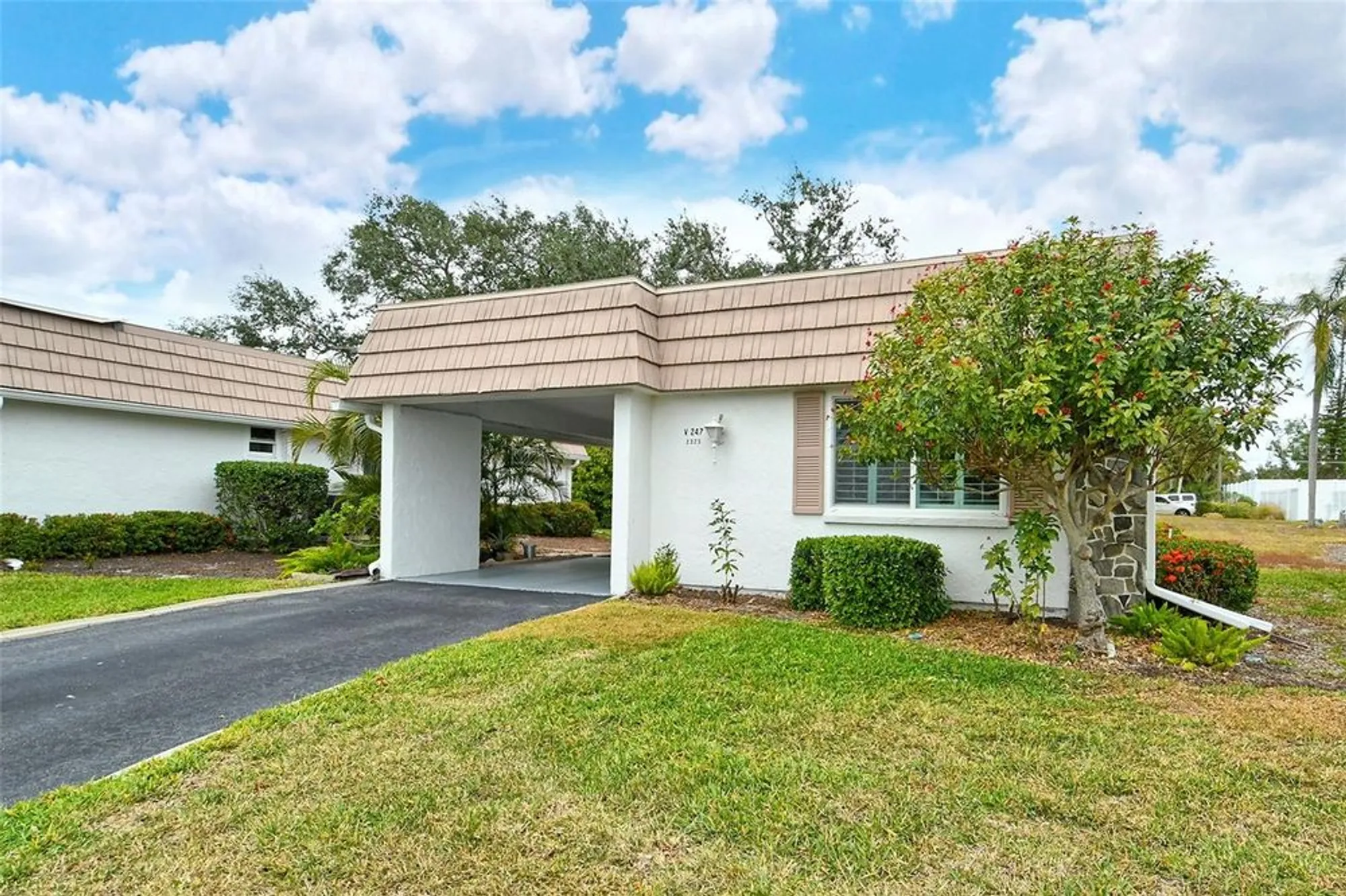 Property Slideshow image 3 of 35 | 2325 riverbluff pkwy # v247, Sarasota, FL, 34231