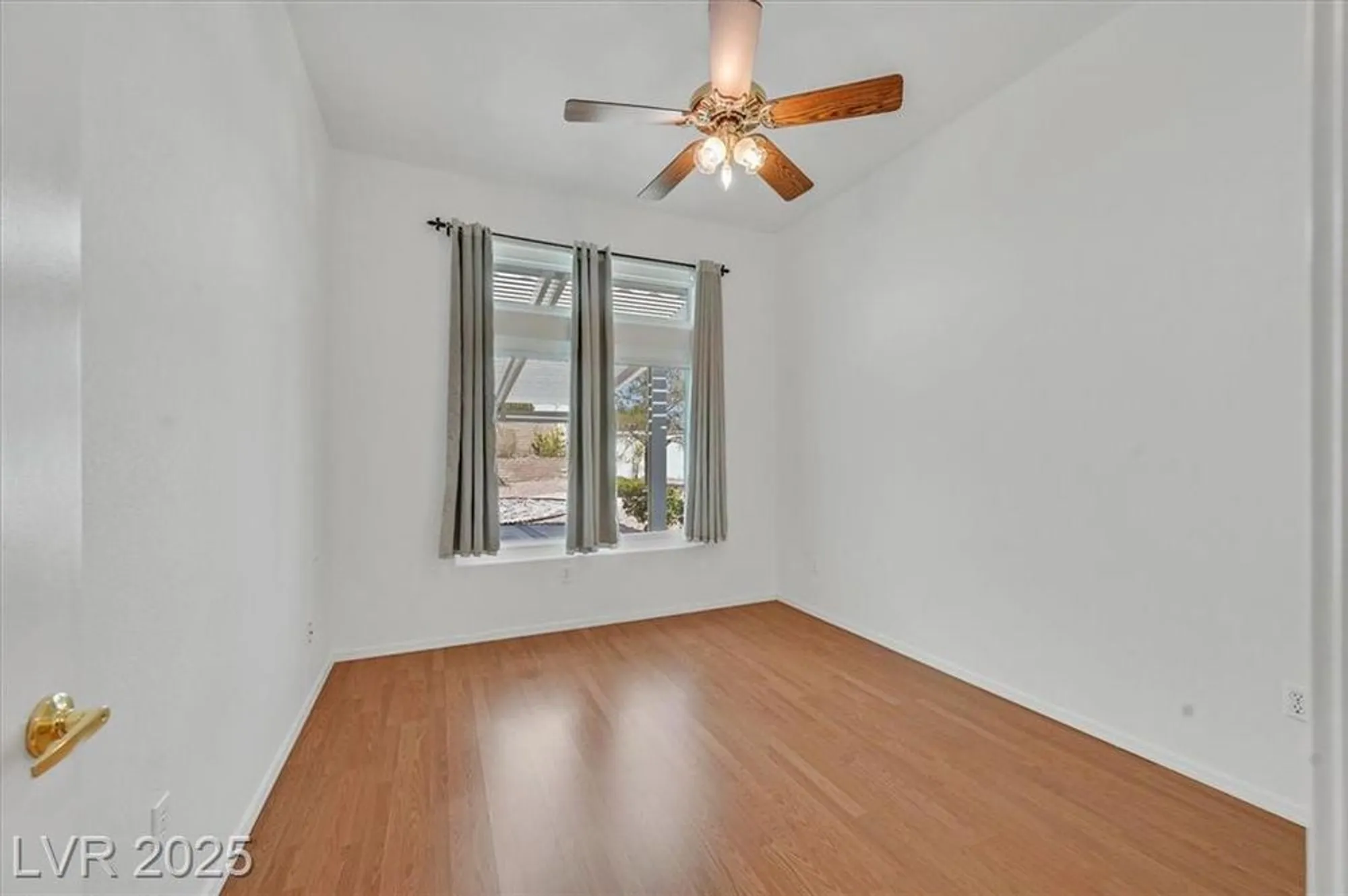 Property Slideshow image 23 of 45 | 3109 hawksdale dr, Las Vegas, NV, 89134