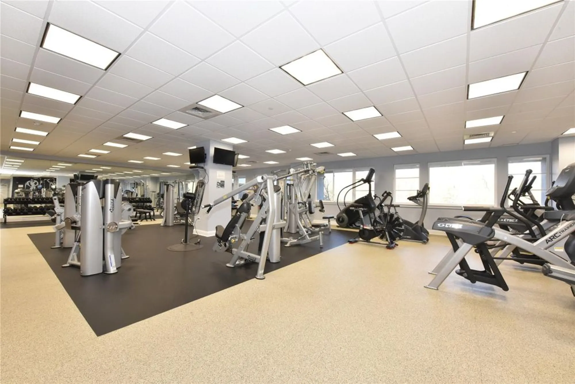 Property Slideshow image 27 of 27 | 100 harbor view dr 439, Port Washington, NY, 11050