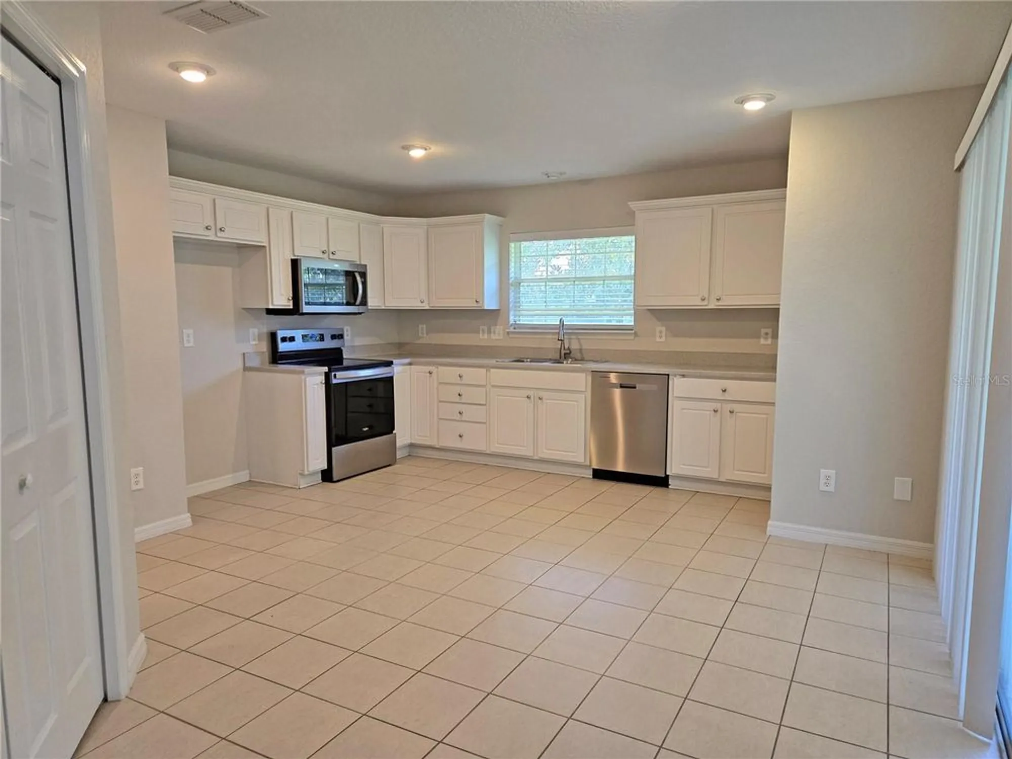 Property Slideshow image 7 of 35 | 17974 se 115th cir, Summerfield, FL, 34491