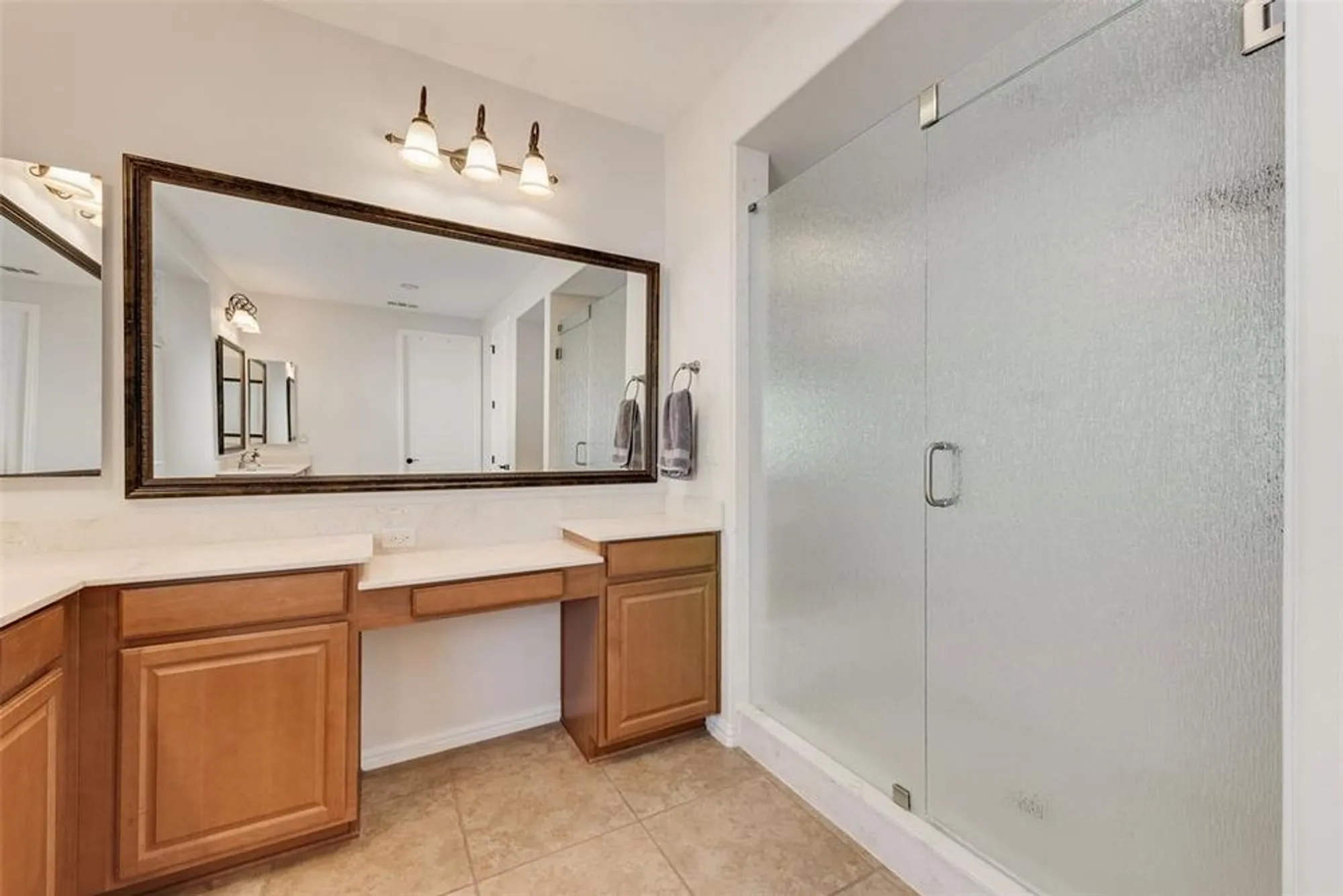 Property Slideshow image 18 of 32 | 11532 southerland dr, Denton, TX, 76207