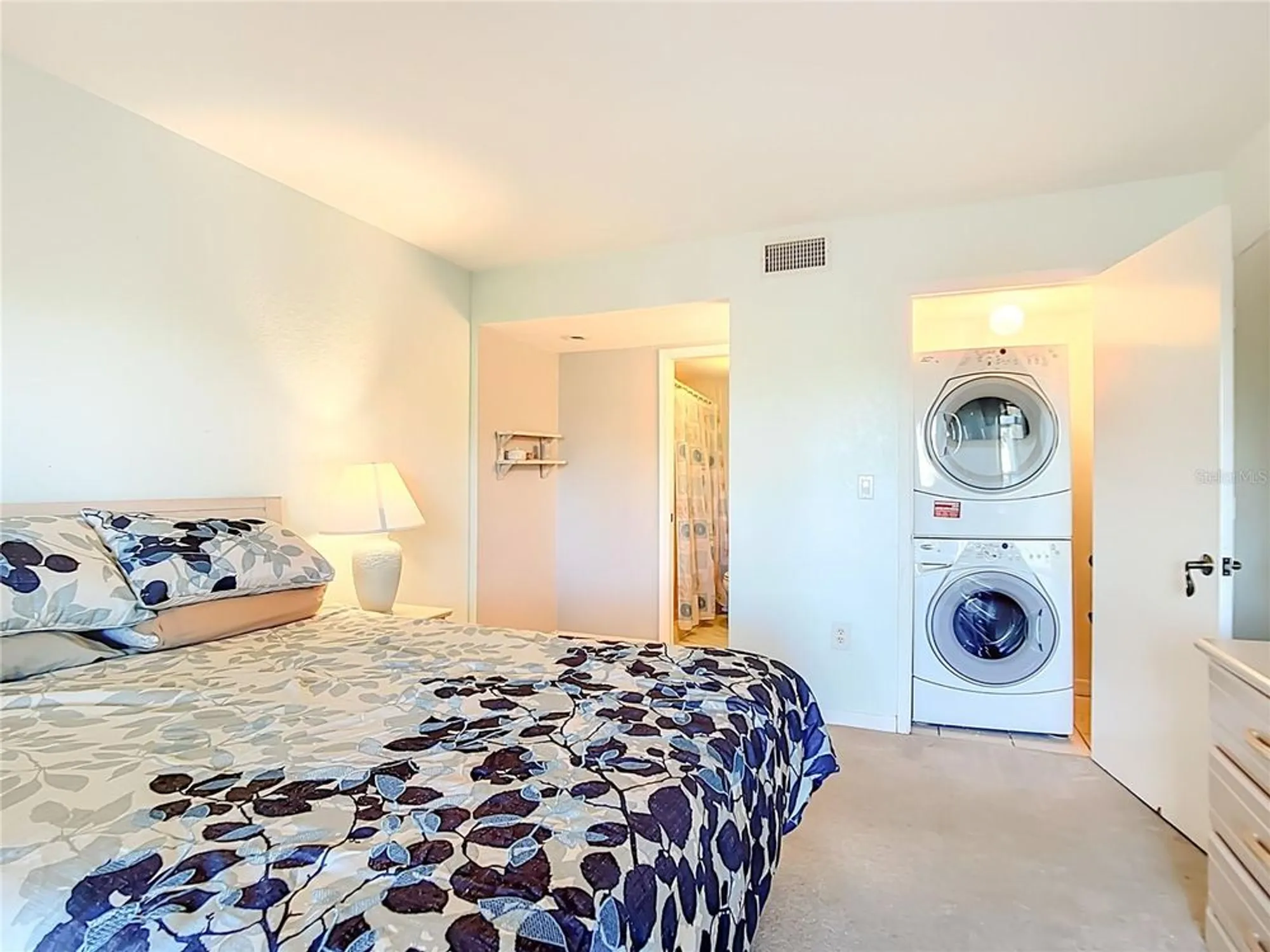 Property Slideshow image 18 of 57 | 404 cerromar cir 115, Venice, FL, 34293