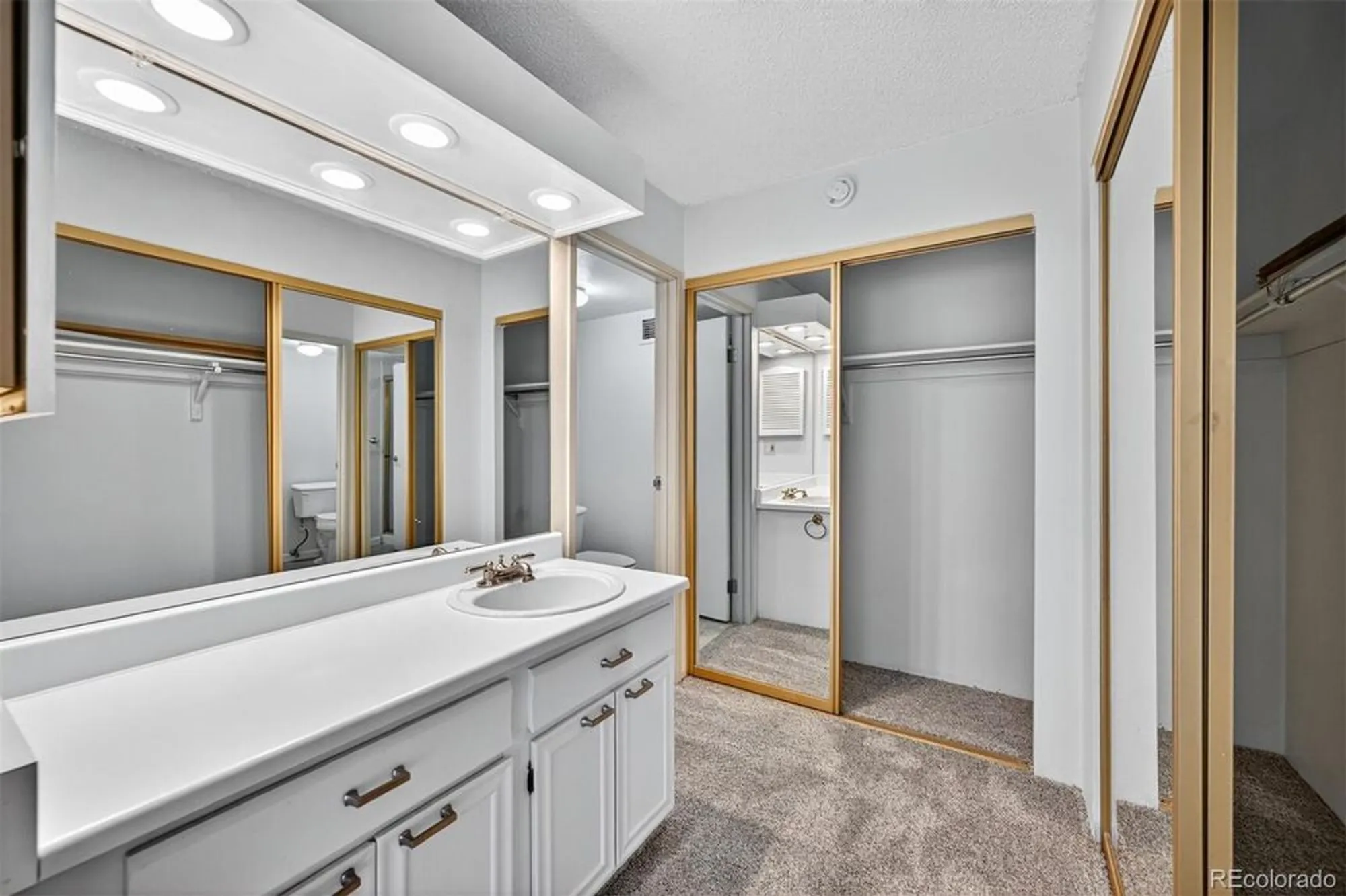 Property Slideshow image 17 of 30 | 14050 e linvale pl apt 407, Aurora, CO, 80014