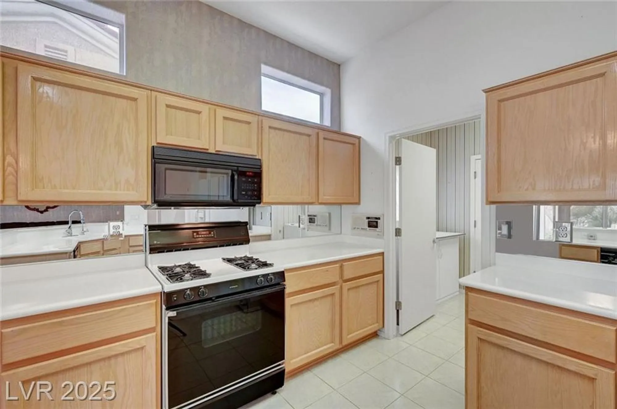 Property Slideshow image 18 of 51 | 3020 ripon dr, Las Vegas, NV, 89134