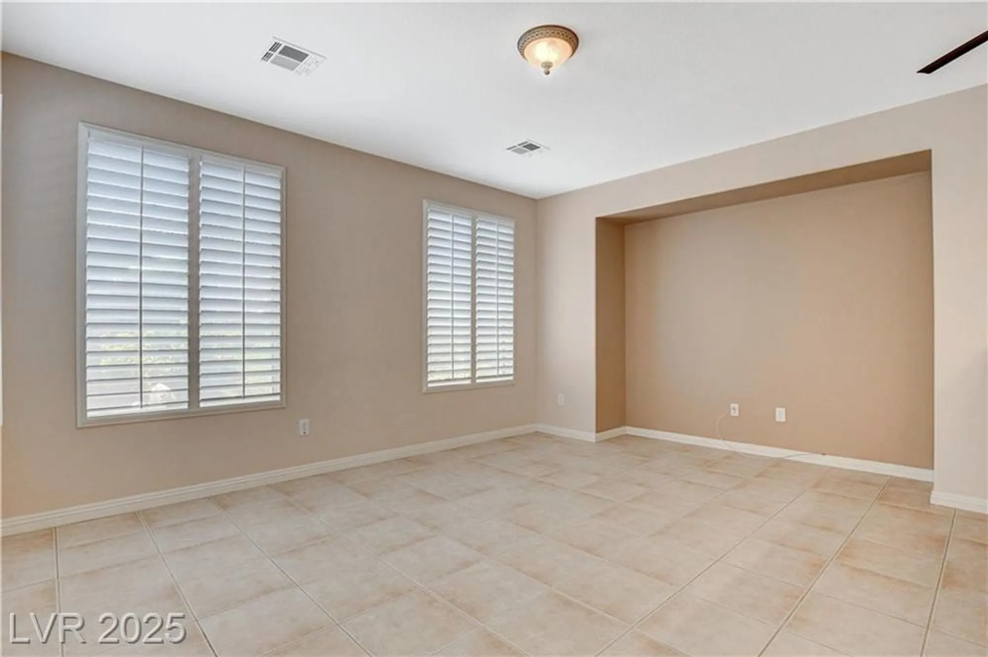 Property Slideshow image 19 of 83 | 10255 riva de angelo ave, Las Vegas, NV, 89135