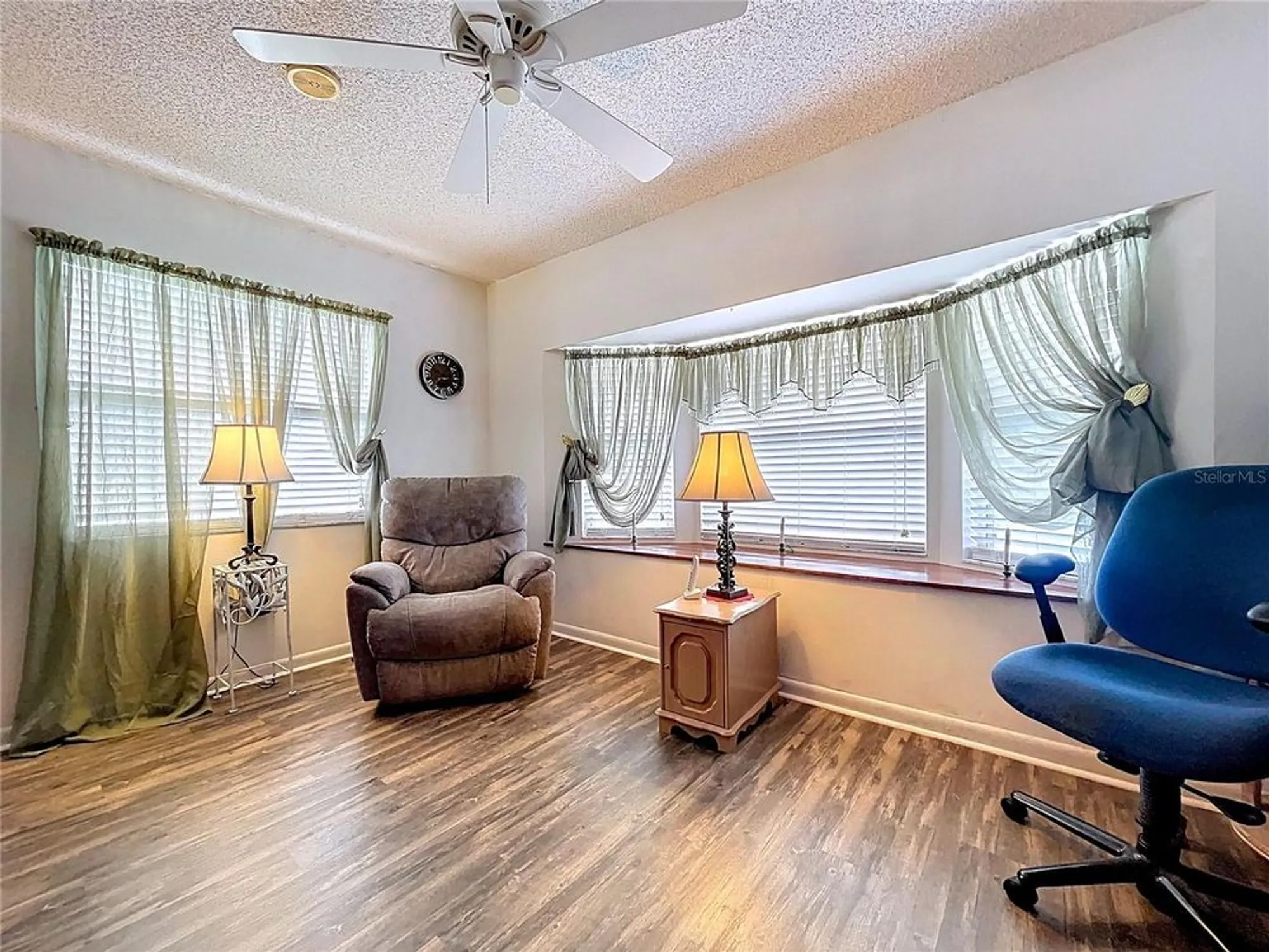 Property Slideshow image 24 of 41 | 2137 grand cypress dr, Lakeland, FL, 33810