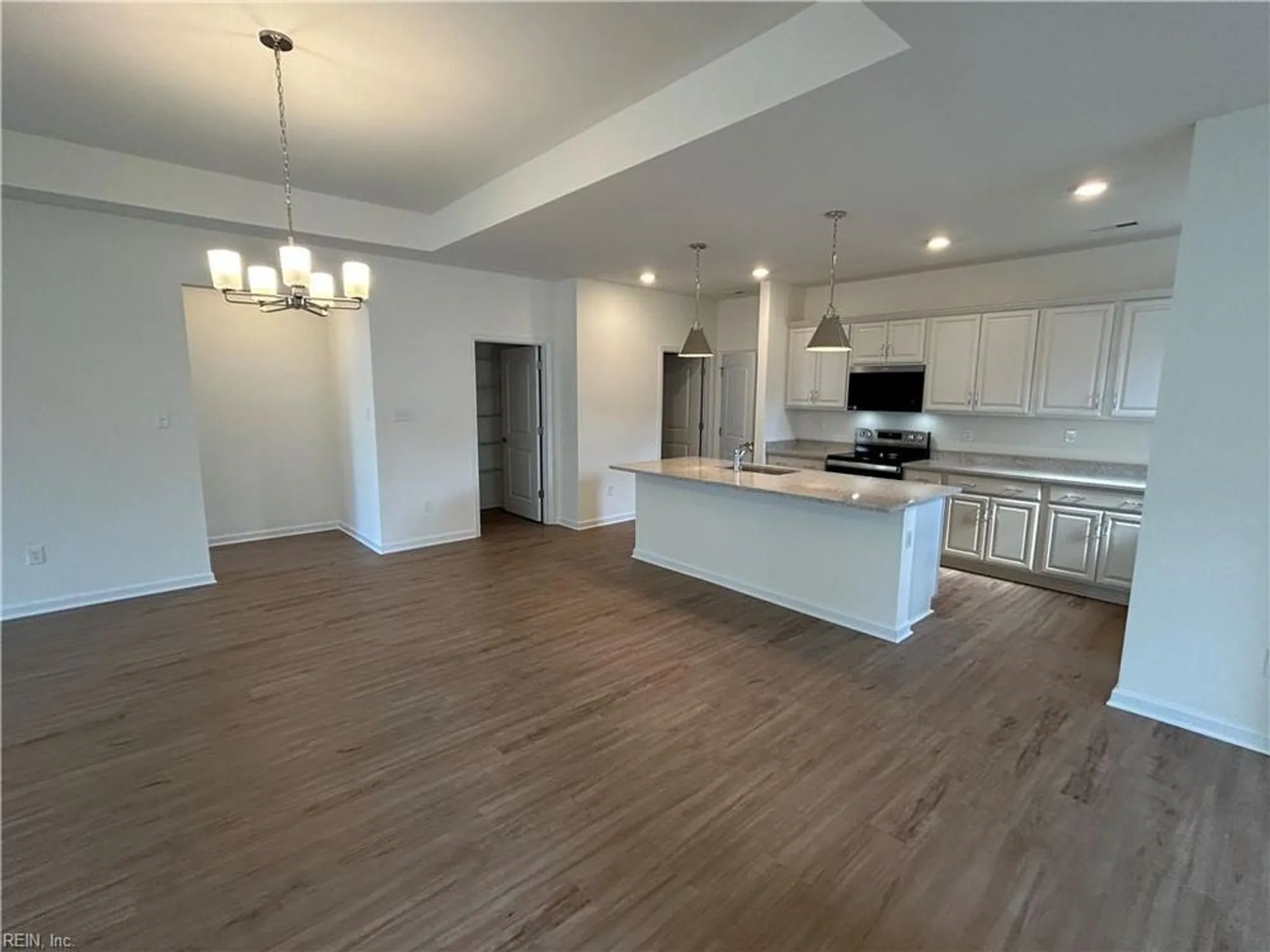 Property Slideshow image 10 of 41 | 222 richmond ave # 20-1, Smithfield, VA, 23430