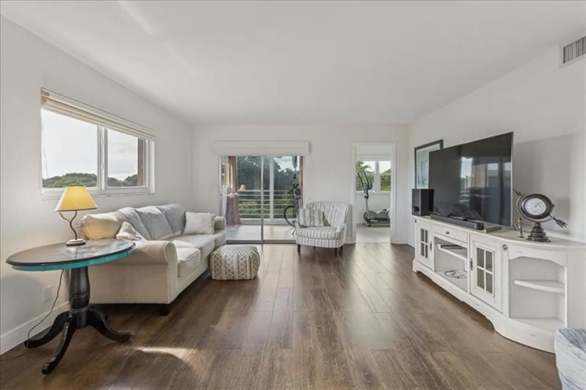 Property Slideshow image 8 of 21 | 1601 abaco dr a4, Coconut Creek, FL, 33066