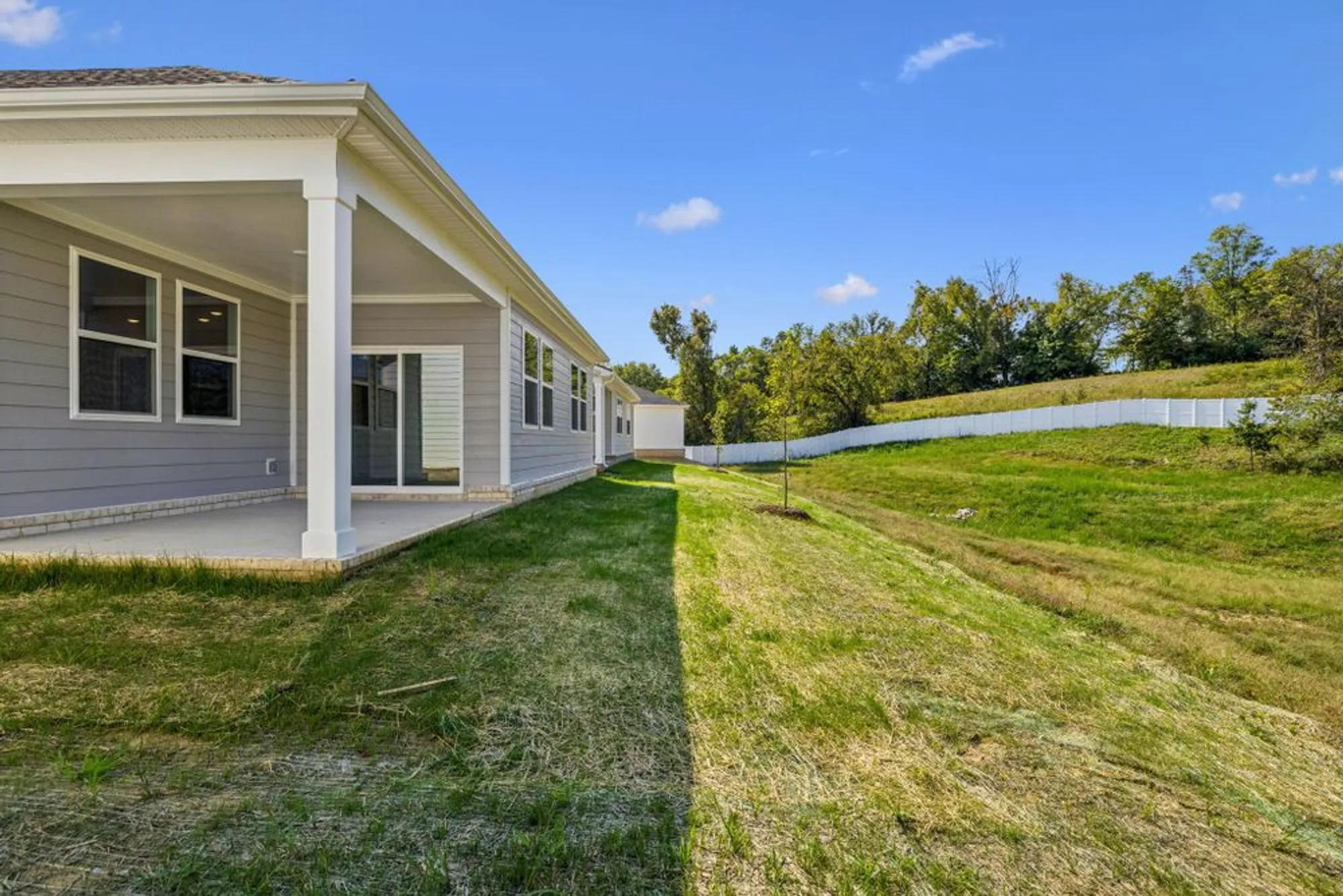 Property Slideshow image 44 of 48 | 312 stonehaus cir, Antioch, TN, 37013