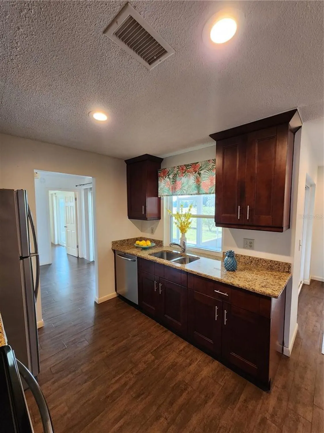 Property Slideshow image 10 of 37 | 9926 40th st, Pinellas Park, FL, 33782