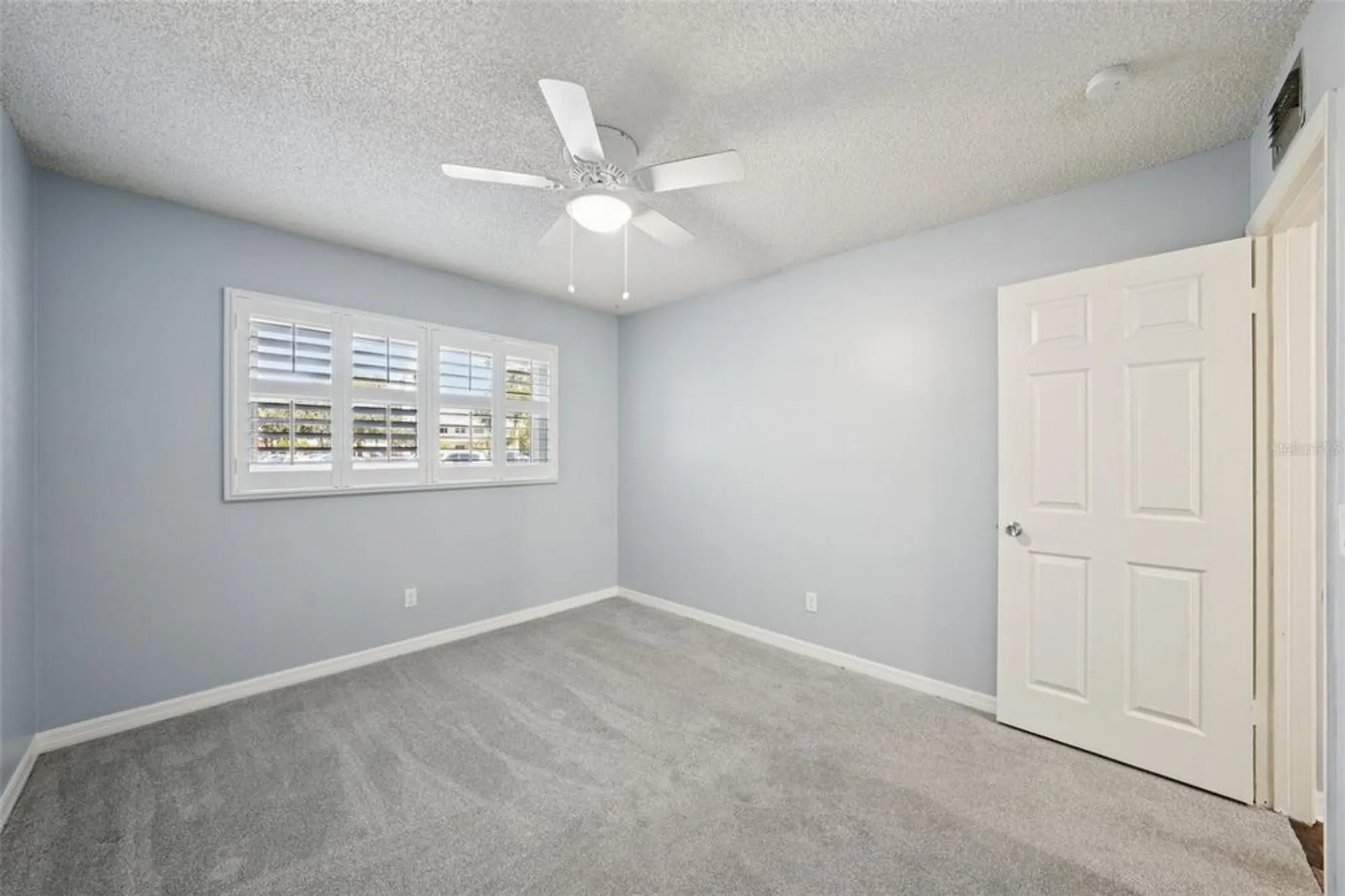 Property Slideshow image 25 of 46 | 2255 philippine dr 9, Clearwater, FL, 33763