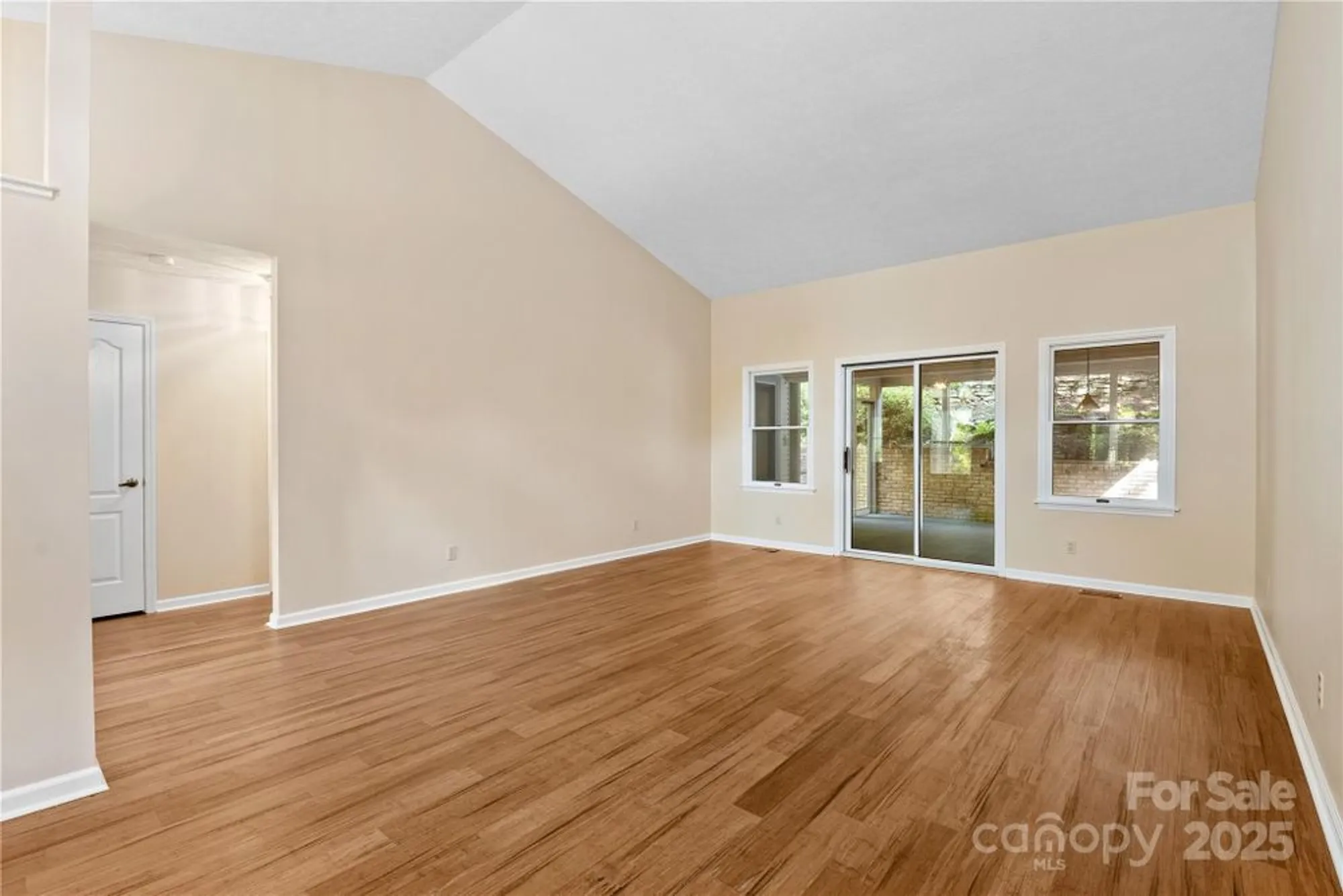 Property Slideshow image 5 of 32 | 131 jenny lind dr, Hendersonville, NC, 28791