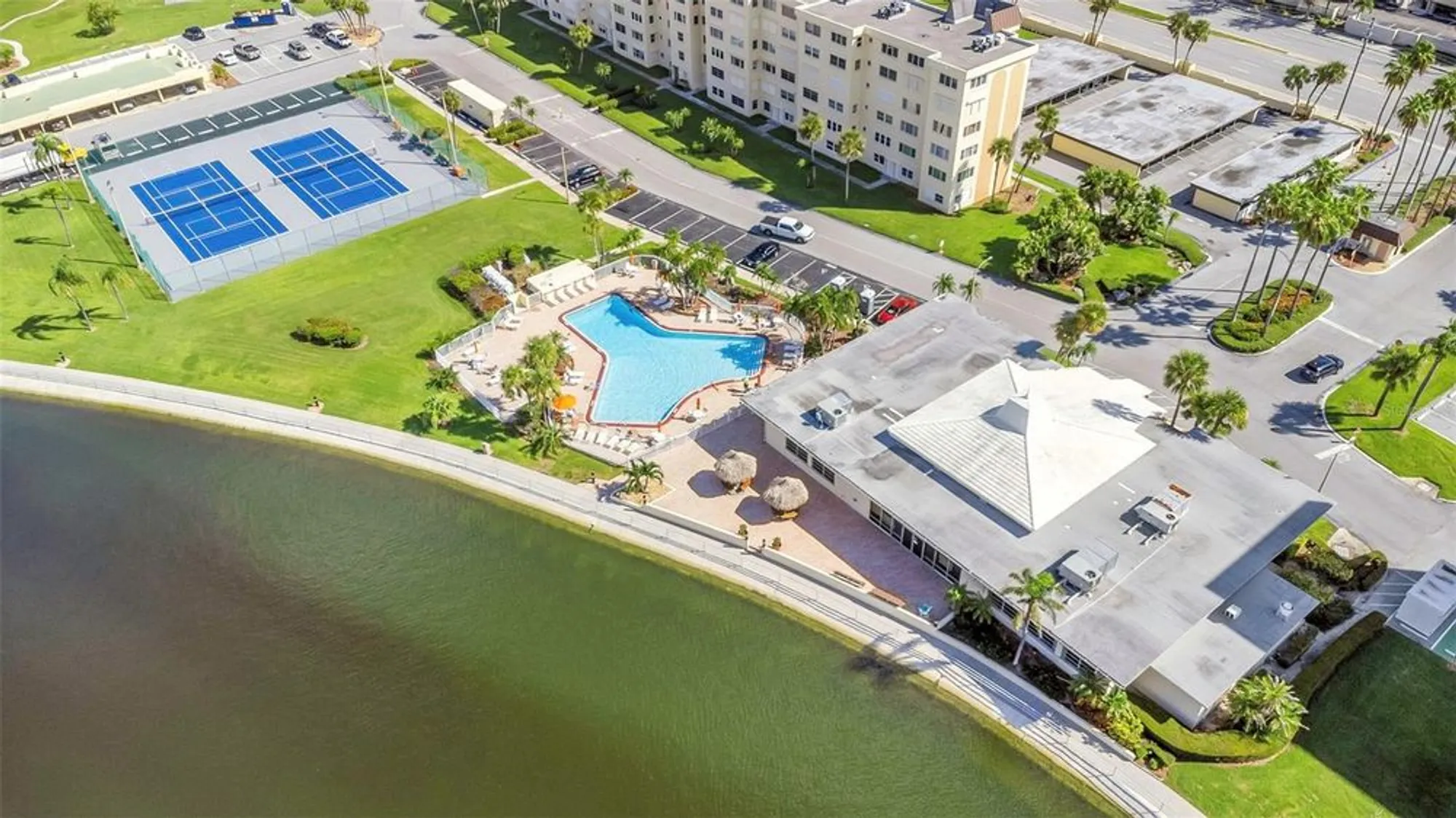 Property Slideshow image 85 of 95 | 4550 cove cir apt 207, St Petersburg, FL, 33708