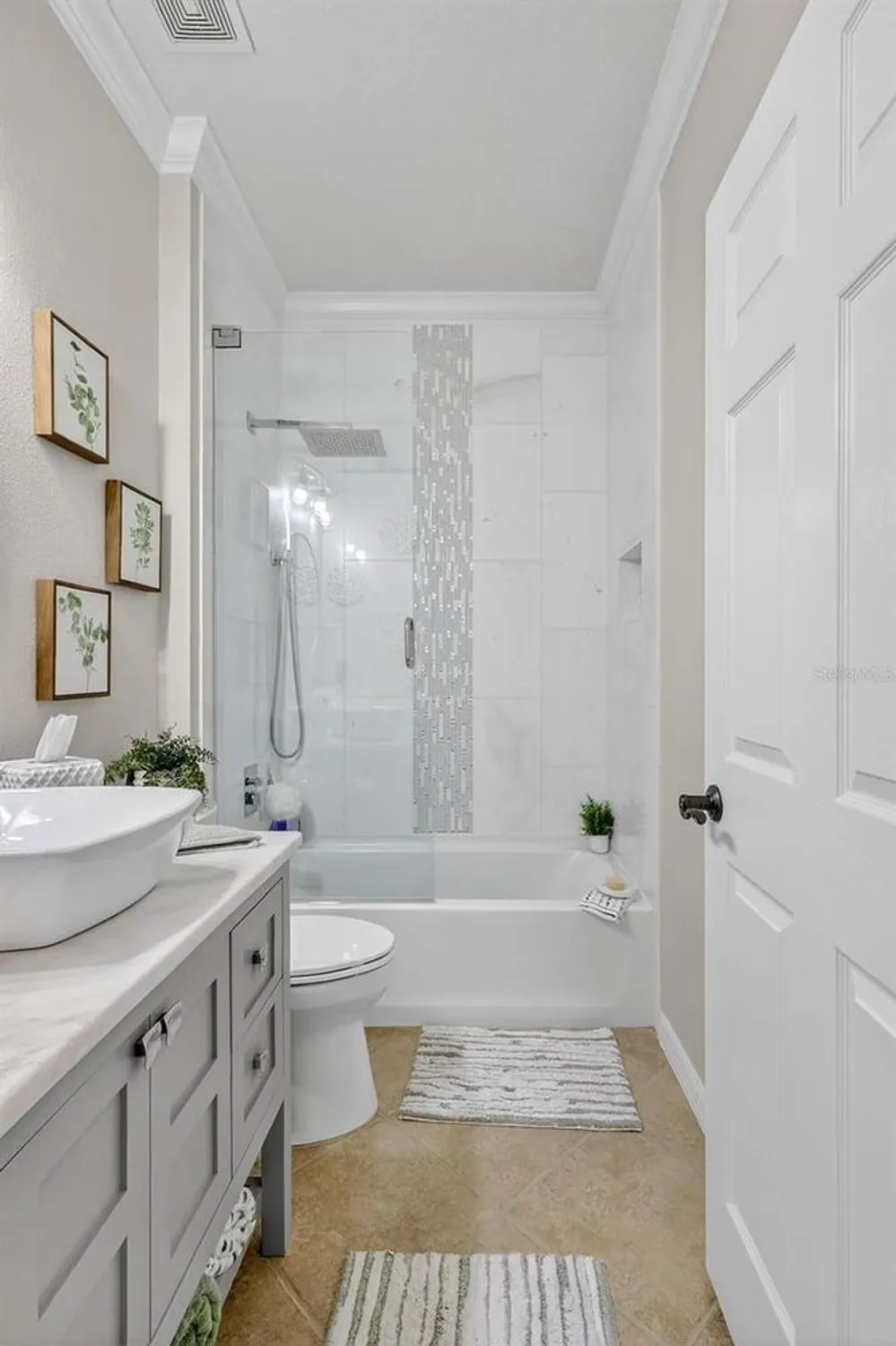 Property Slideshow image 14 of 54 | 145 silver falls dr, Apollo Beach, FL, 33572