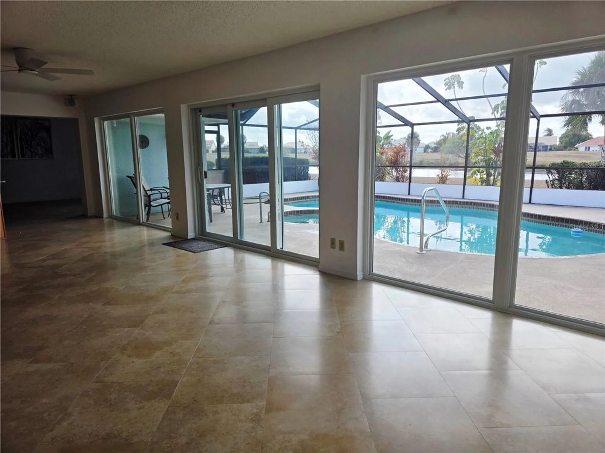 Property Slideshow image 4 of 37 | 1924 new bedford dr, Sun City Center, FL, 33573