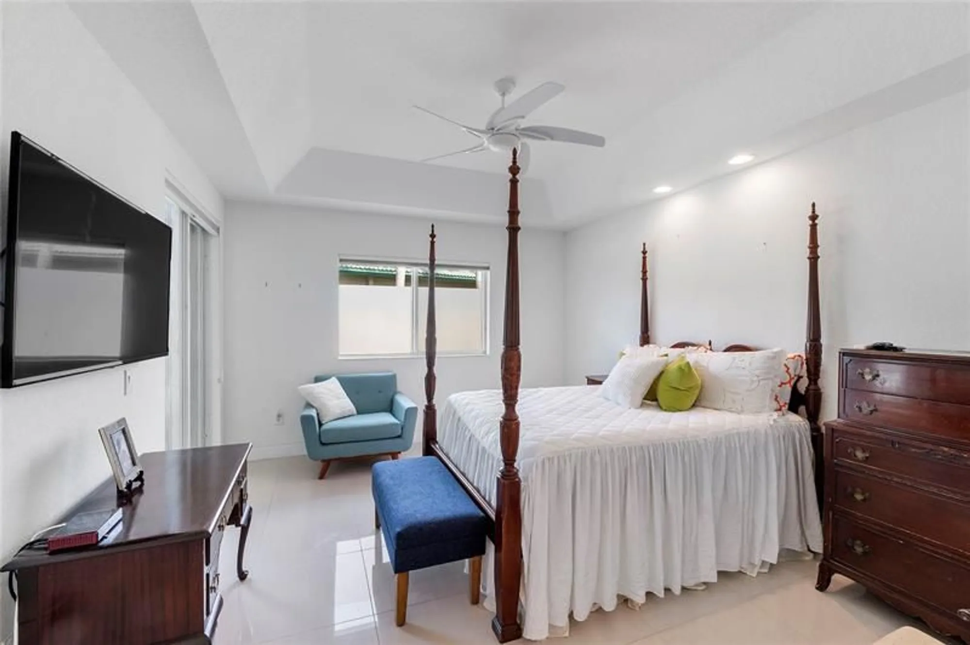 Property Slideshow image 20 of 36 | 7940 exeter cir 201, Tamarac, FL, 33321