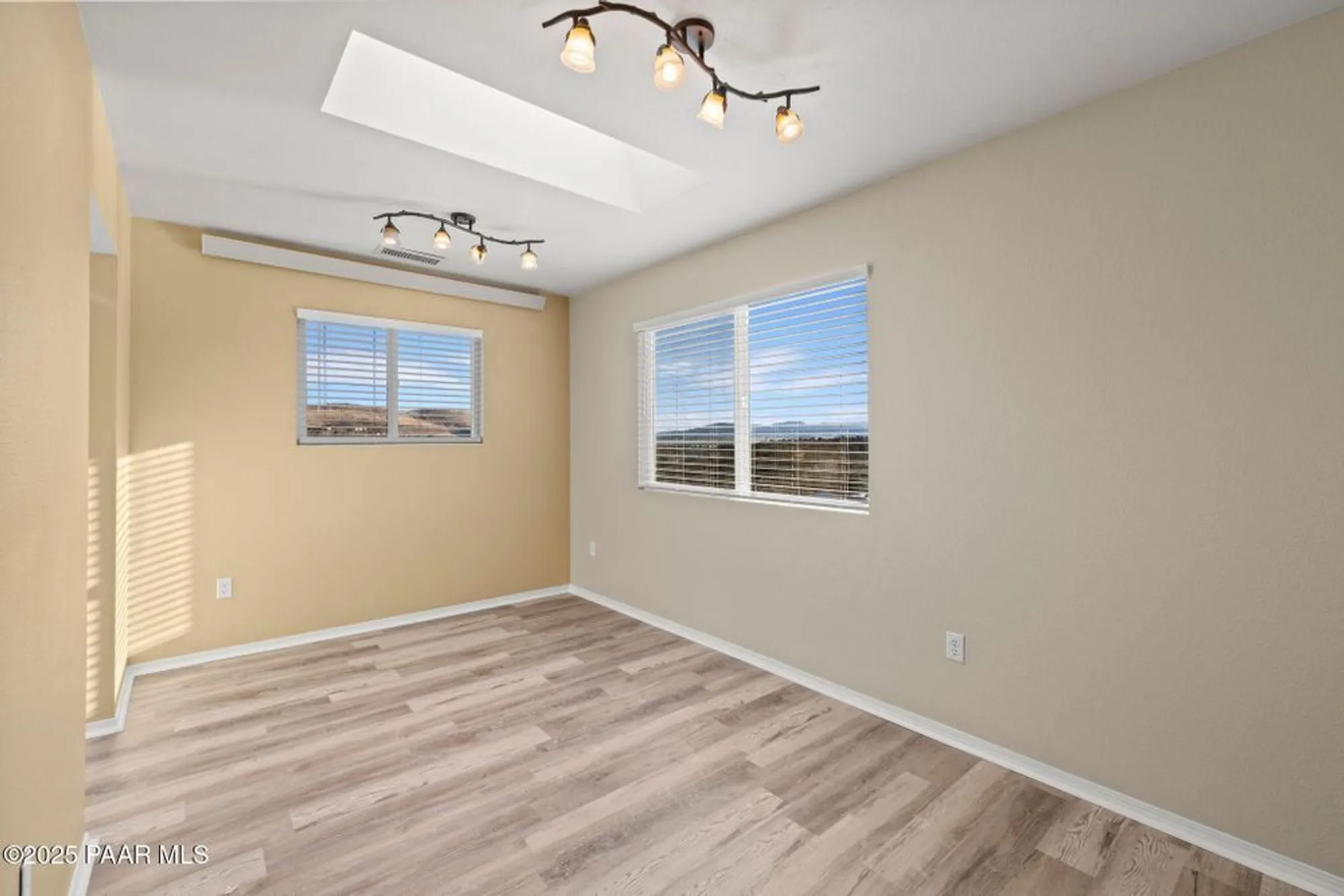 Property Slideshow image 11 of 77 | 4921 summit cir, Prescott, AZ, 86301