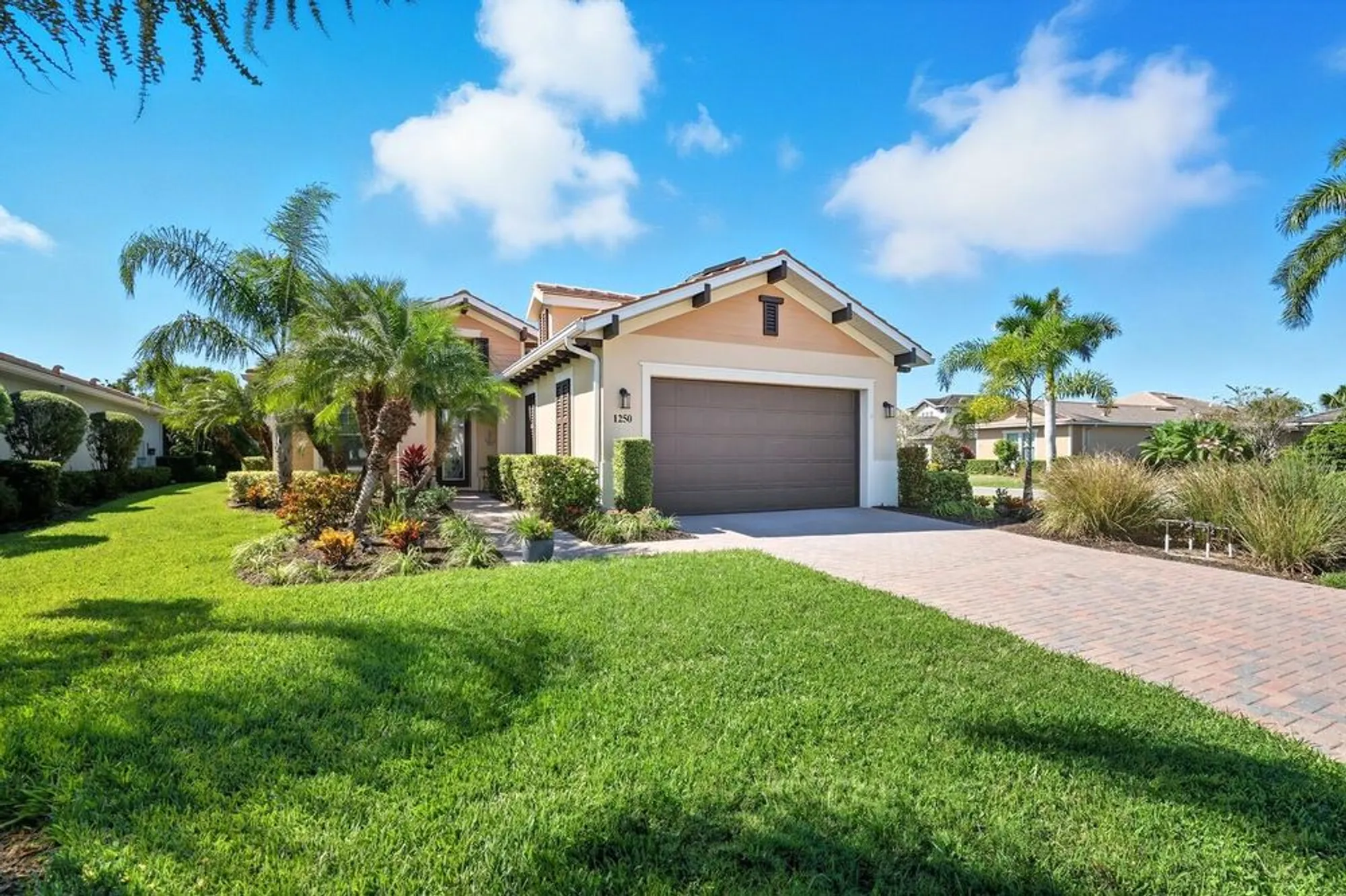 Property Slideshow image 5 of 89 | 1250 tidewater ct, Bradenton, FL, 34208