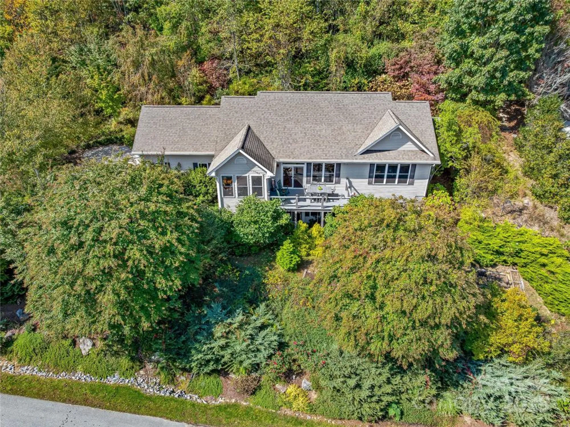 Property Slideshow image 41 of 48 | 222 bay laurel ln, Hendersonville, NC, 28791