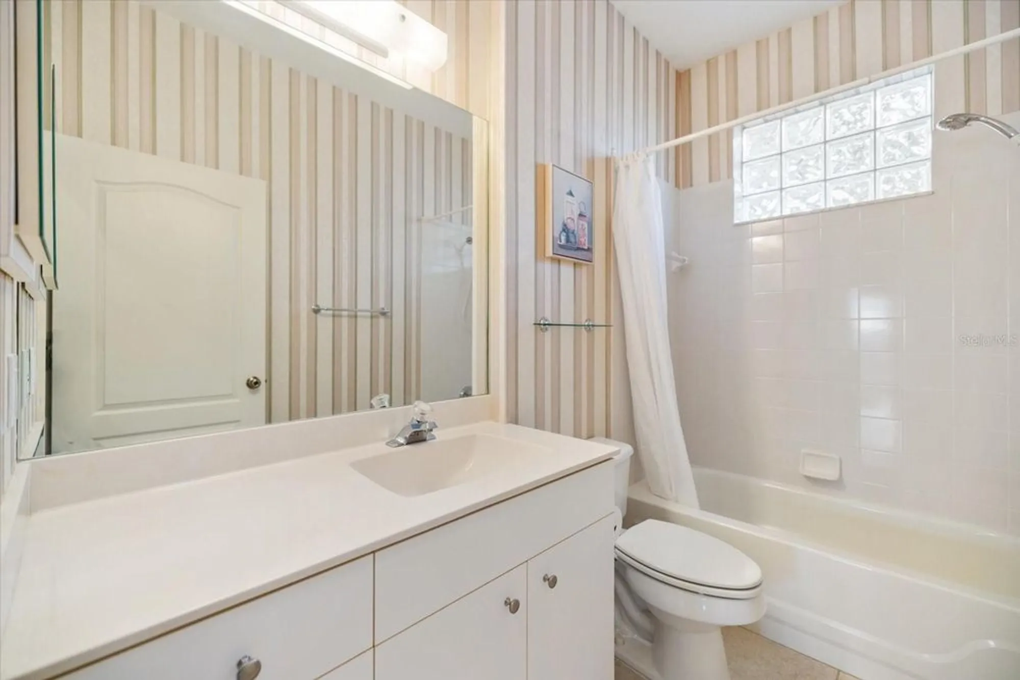 Property Slideshow image 18 of 40 | 900 paisley ct 1, Venice, FL, 34293