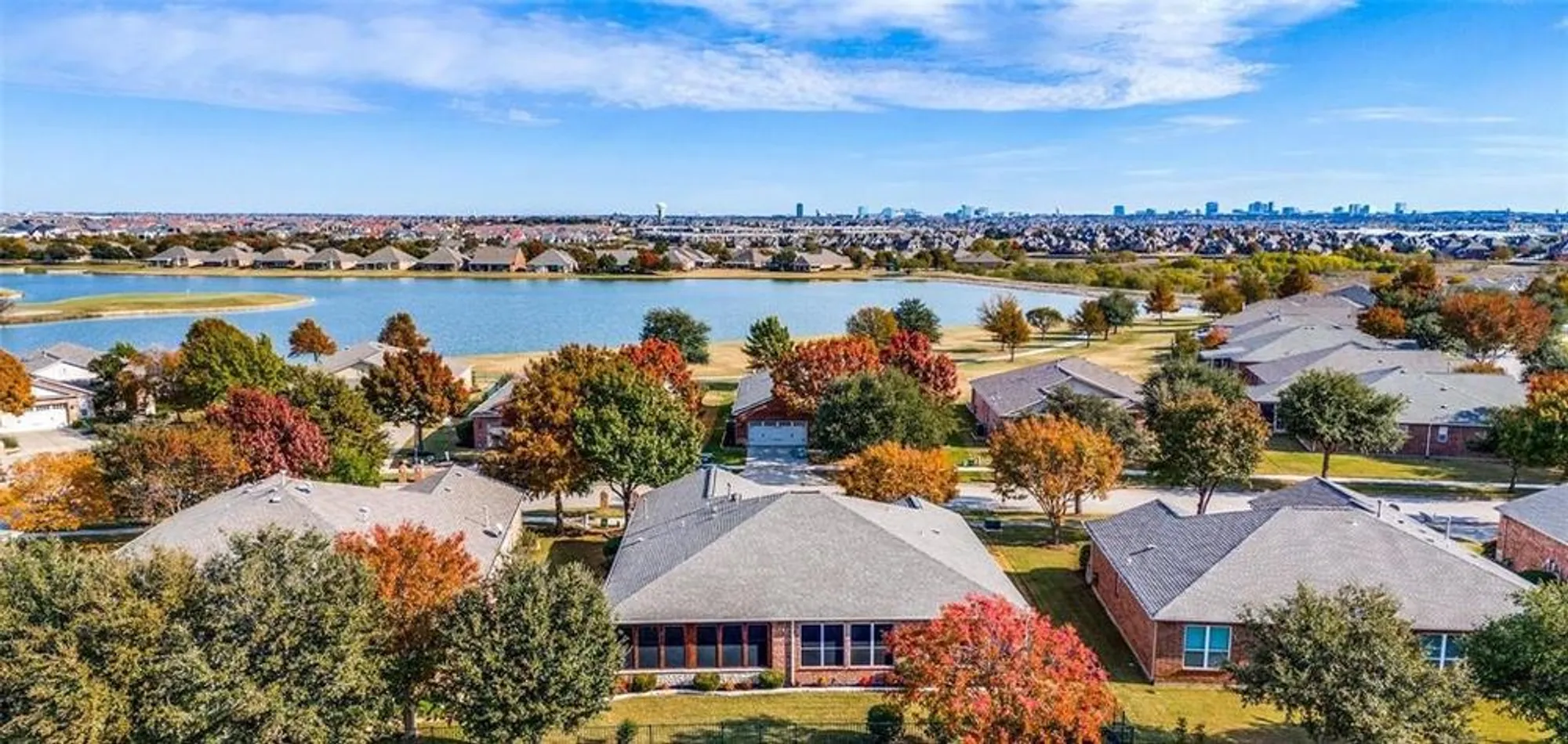 Property Slideshow image 2 of 27 | 862 carrington greens dr, Frisco, TX, 75036