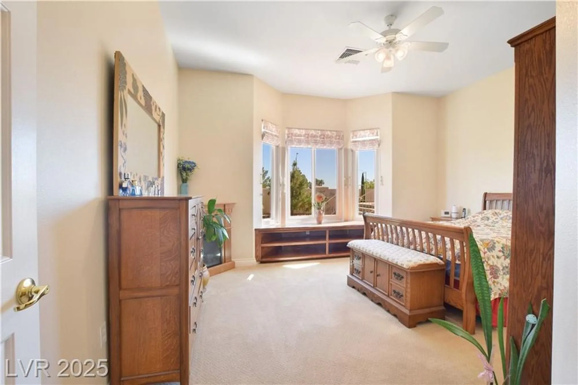 Property Slideshow image 18 of 40 | 2332 rumriver st, Las Vegas, NV, 89134