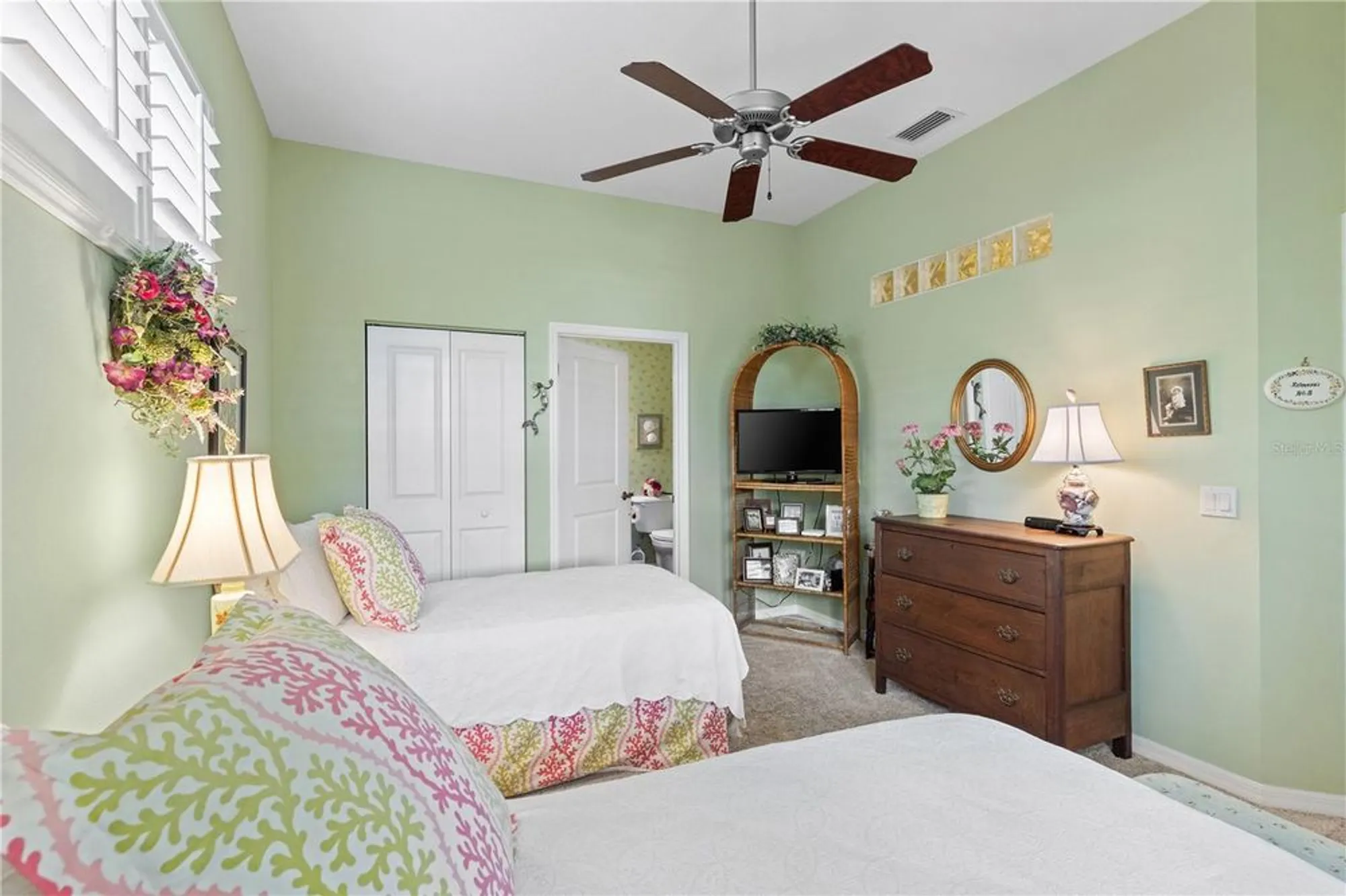 Property Slideshow image 27 of 60 | 1627 lancashire dr, Venice, FL, 34293