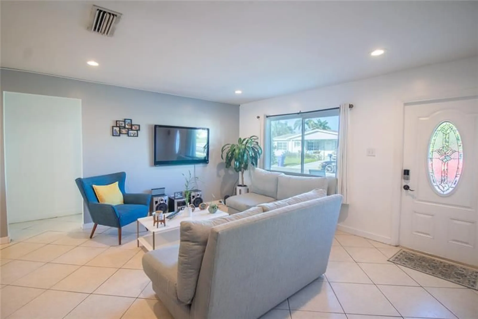 Property Slideshow image 9 of 46 | 730 nw 75th ave, Margate, FL, 33063