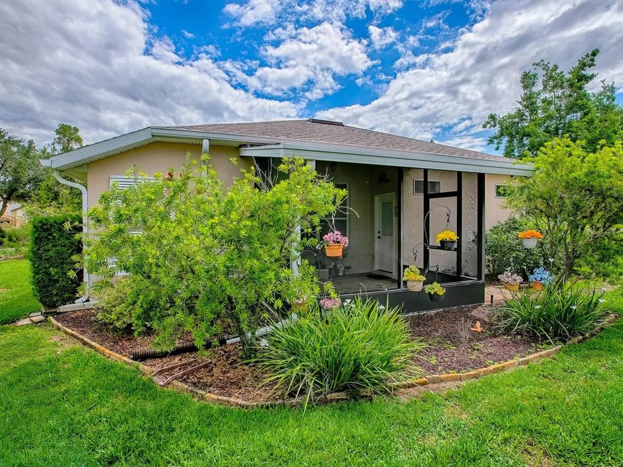 Property Slideshow image 51 of 89 | 3001 lake huron ln, Tavares, FL, 32778