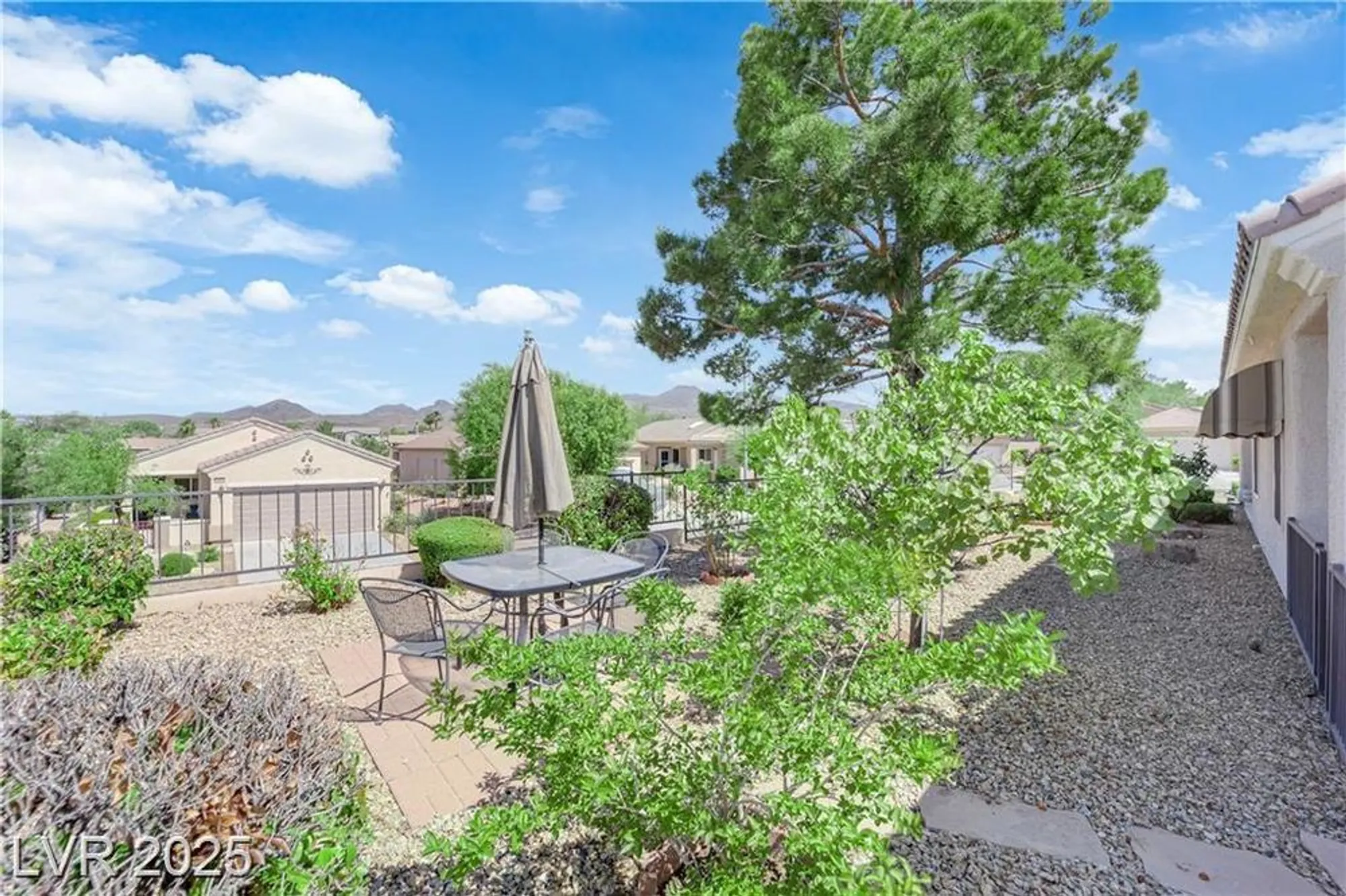 Property Slideshow image 20 of 24 | 2504 libretto ave, Henderson, NV, 89052