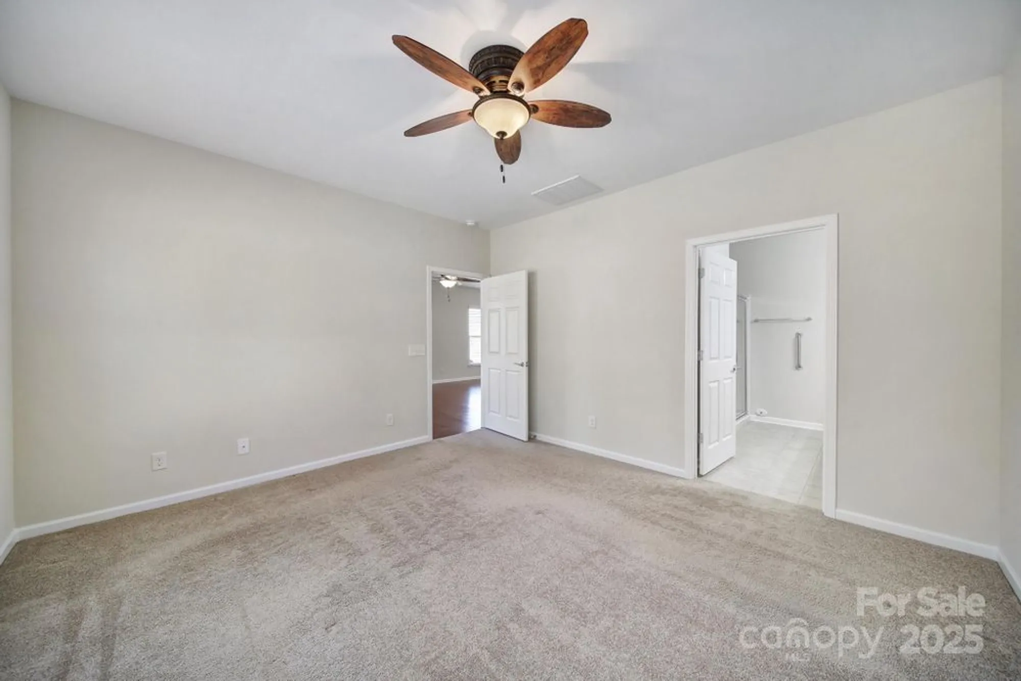 Property Slideshow image 16 of 41 | 20257 dovekie ln, Fort Mill, SC, 29707