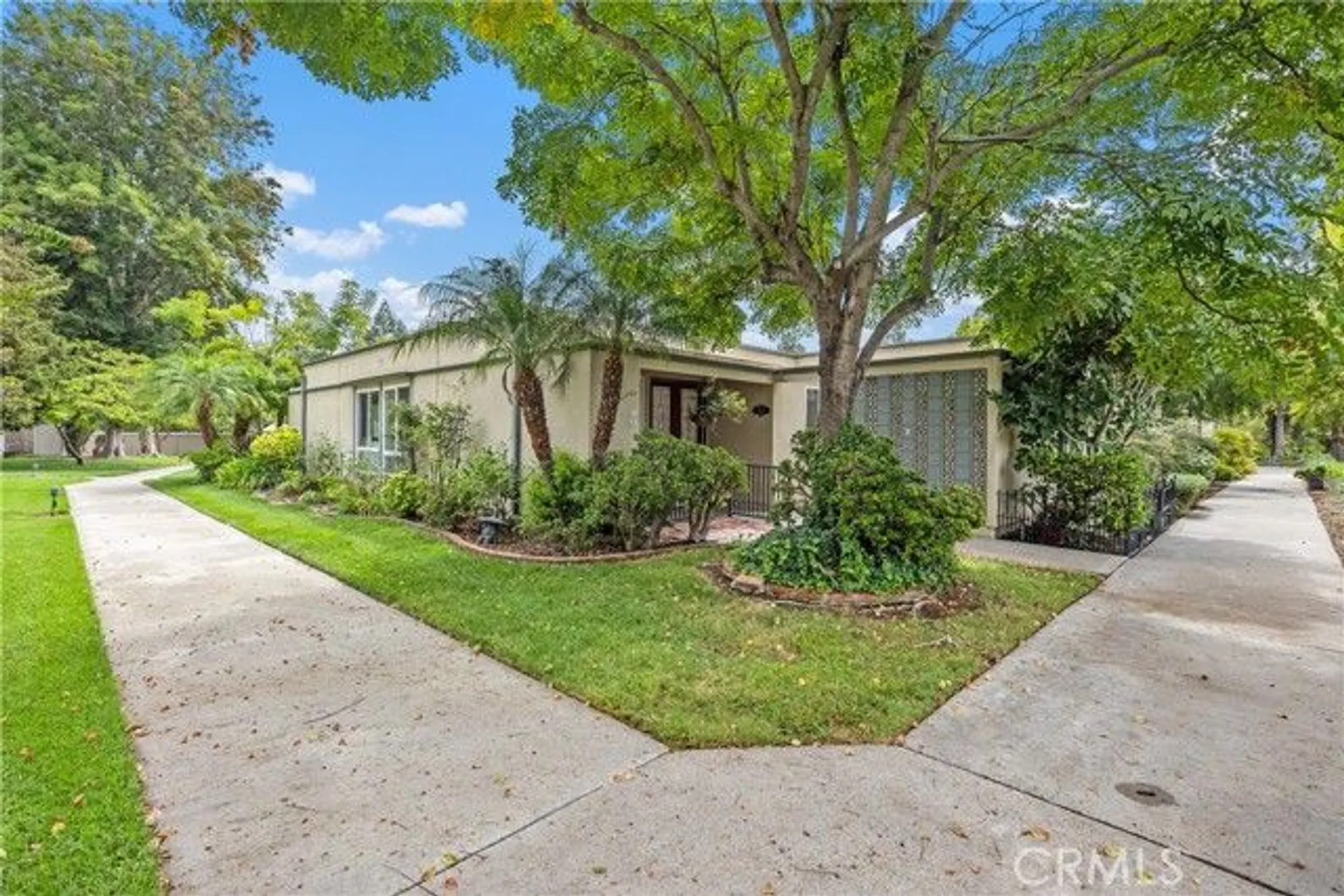 Property Slideshow image 21 of 51 | 111 via estrada d, Laguna Woods, CA, 92637