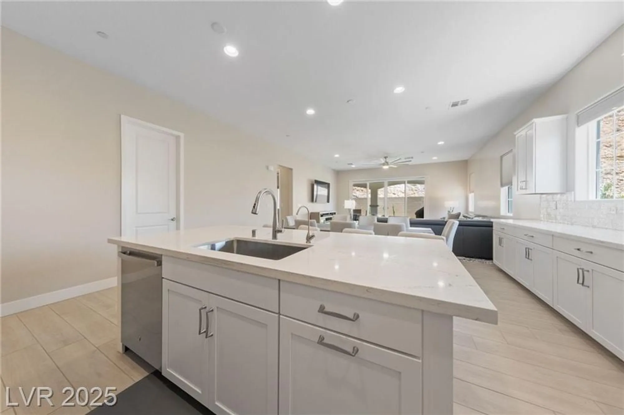 Property Slideshow image 14 of 49 | 80 cathedral wash pl, Henderson, NV, 89011