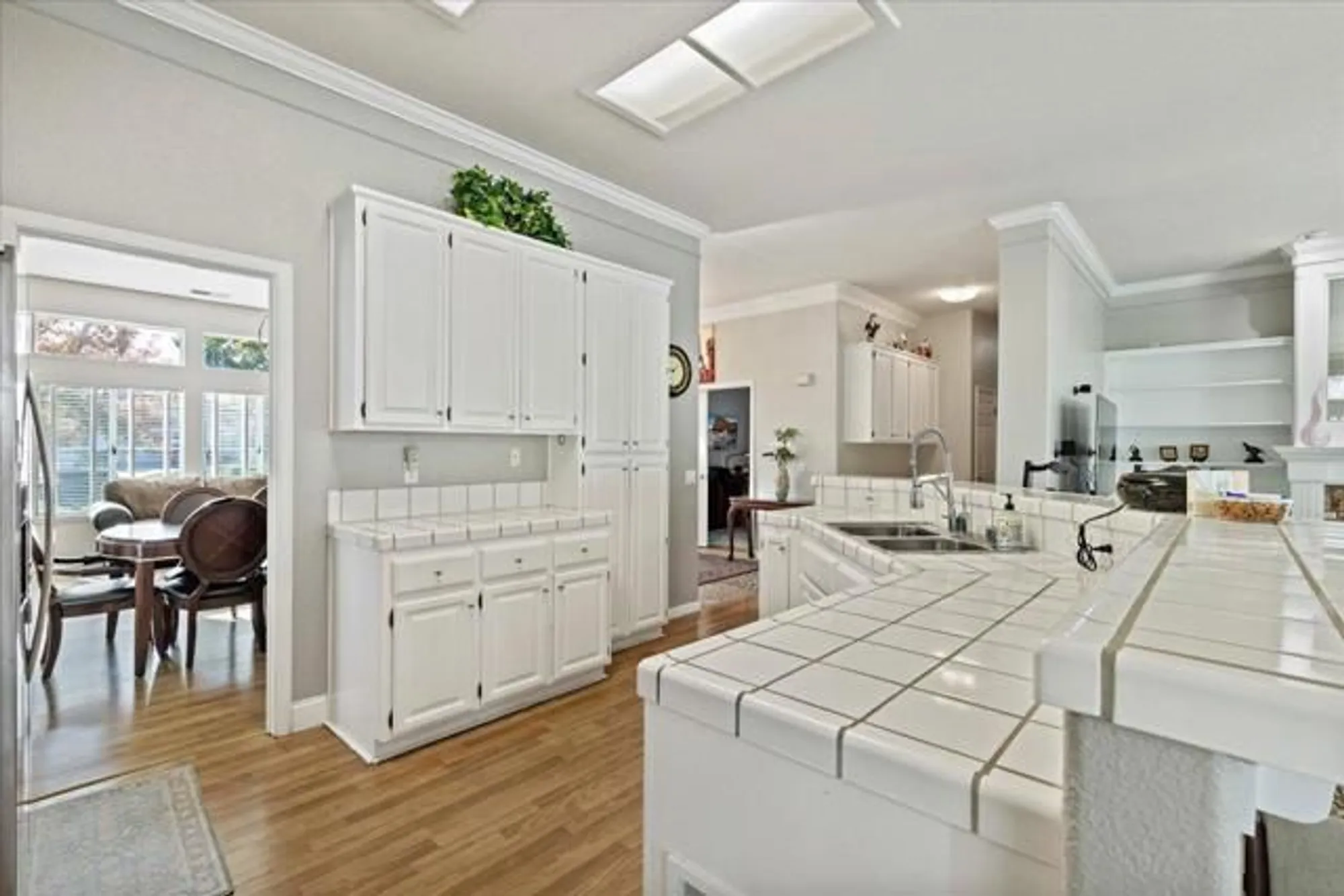 Property Slideshow image 10 of 38 | 490 chesapeake ter, Brentwood, CA, 94513
