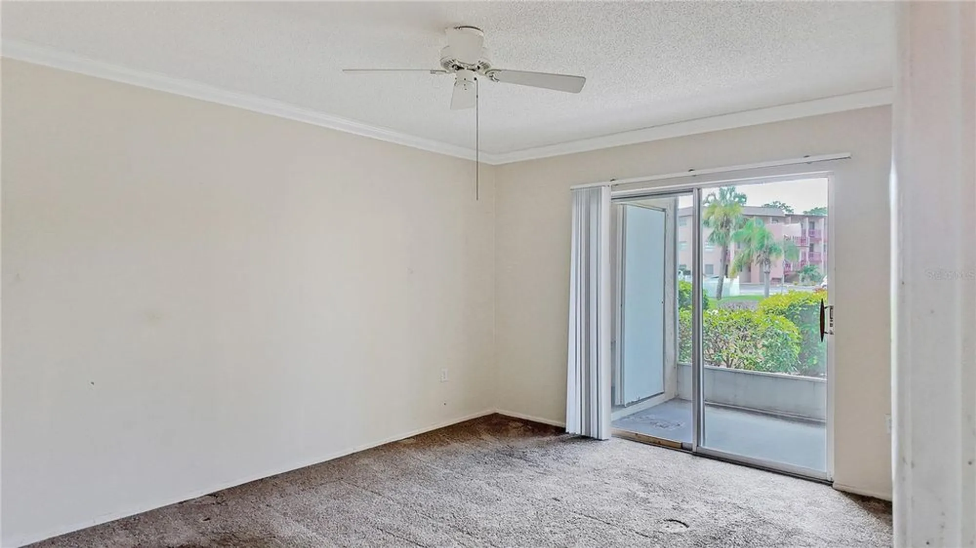 Property Slideshow image 16 of 21 | 4127 heron way # 111, Bradenton, FL, 34205