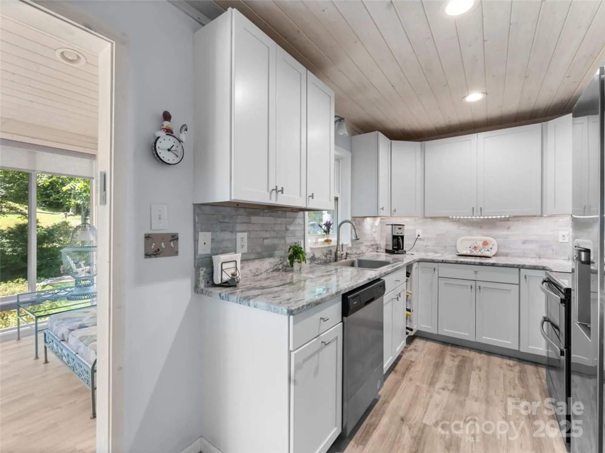 Property Slideshow image 16 of 37 | 33 resada dr, Brevard, NC, 28712