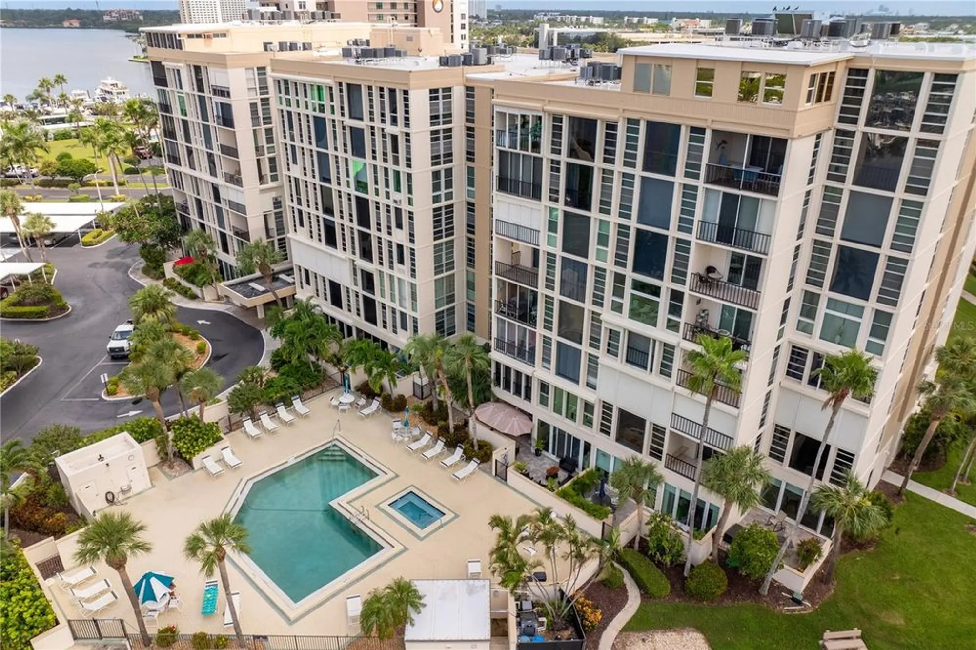 Property Slideshow image 10 of 73 | 7400 sun island dr 407, South Pasadena, FL, 33707