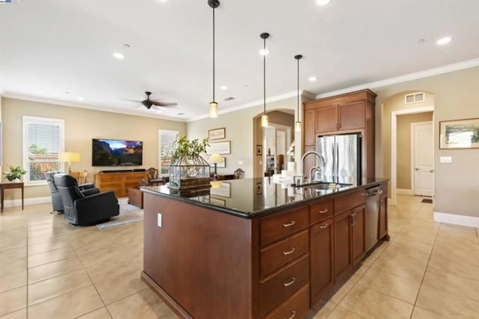 Property Slideshow image 10 of 58 | 2062 reserva ct, Brentwood, CA, 94513