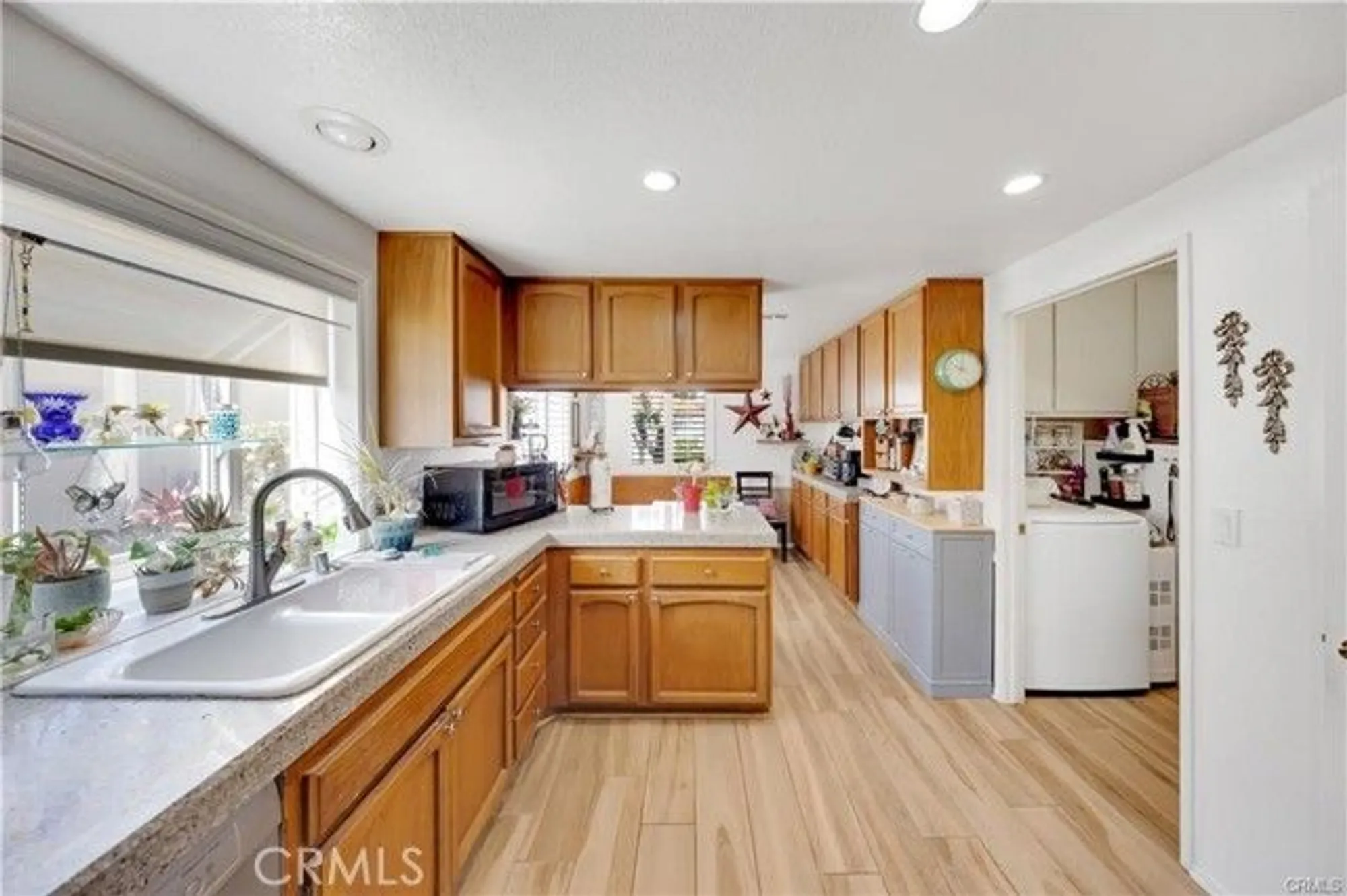 Property Slideshow image 16 of 44 | 40370 via francisco, Murrieta, CA, 92562