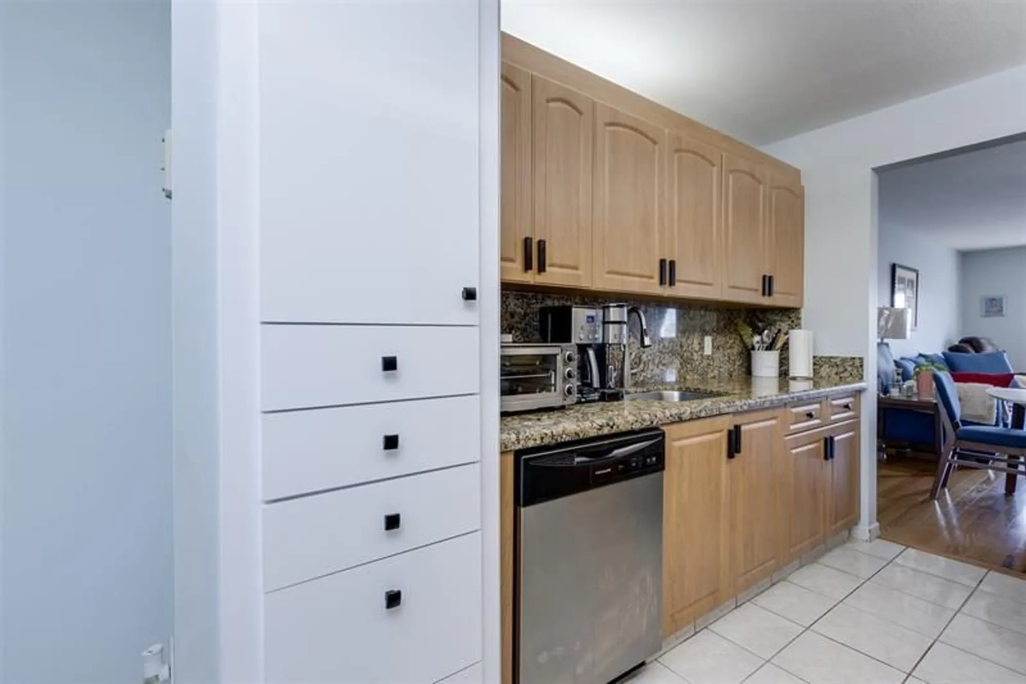 Property Slideshow image 7 of 35 | 12900 sw 13th st e403, Pembroke Pines, FL, 33027