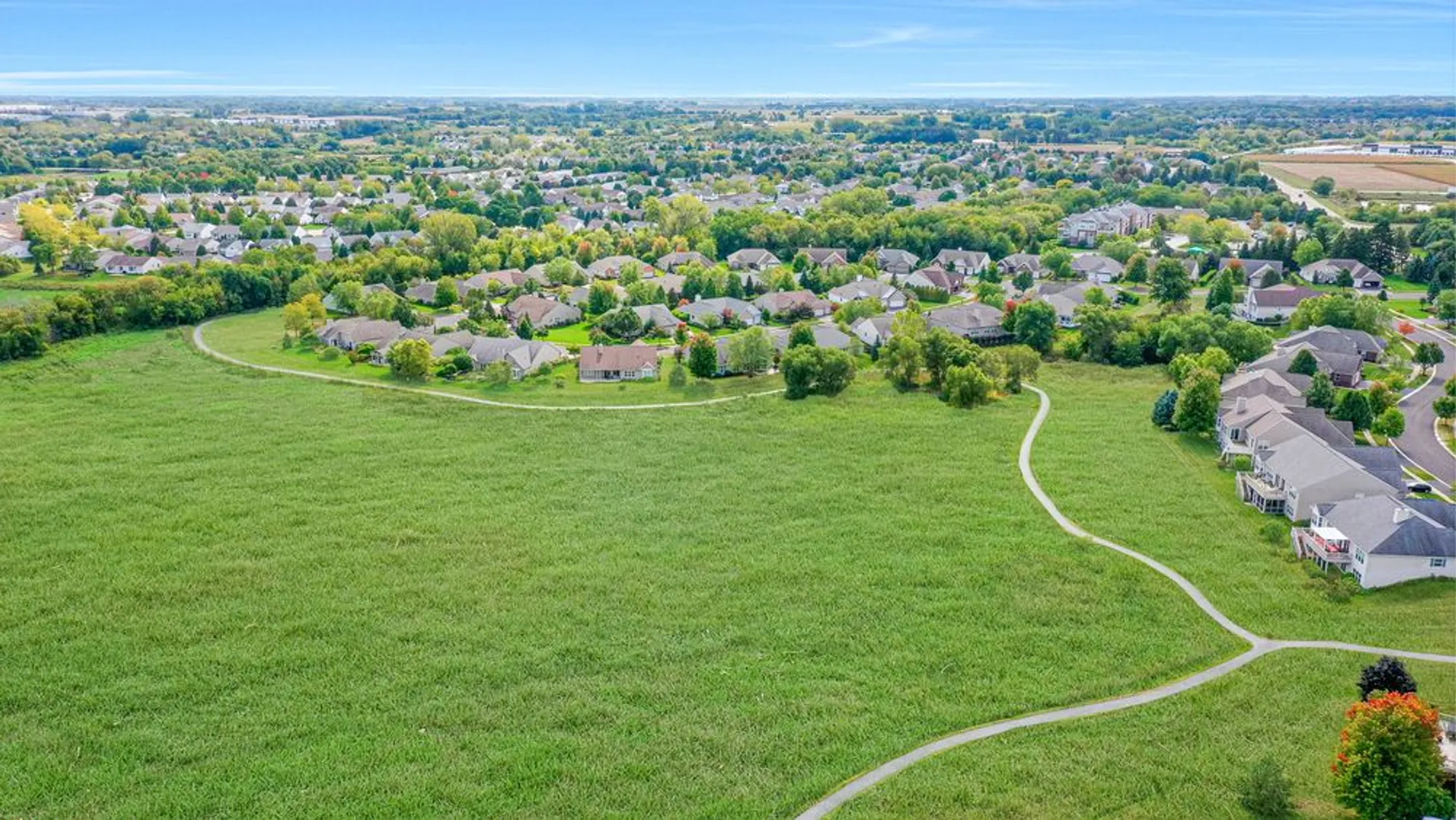 Property Slideshow image 29 of 30 | 13813 roosevelt dr, Huntley, IL, 60142