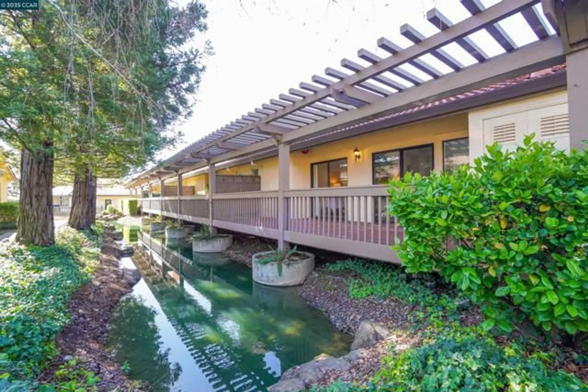 Property Slideshow image 21 of 26 | 11 fountain grove cir, Napa, CA, 94558