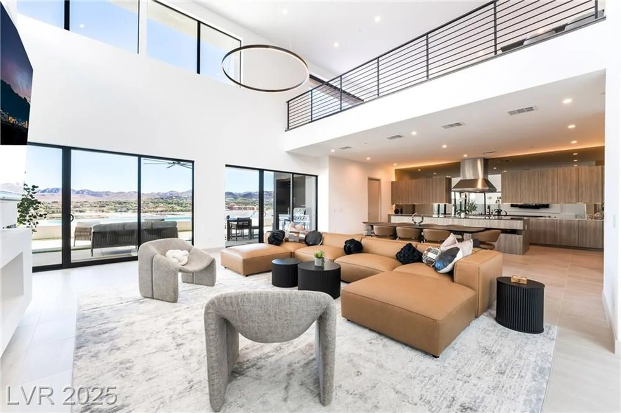 Property Slideshow image 10 of 67 | 33 falling ridge ln, Henderson, NV, 89011