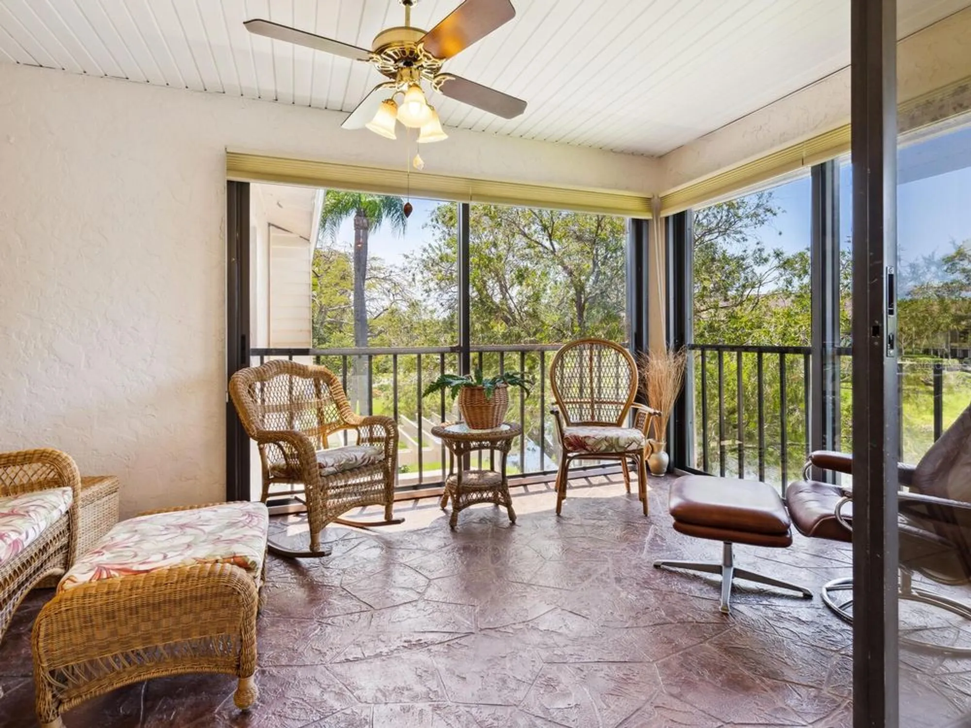 Property Slideshow image 17 of 43 | 5228 landings blvd 202, Sarasota, FL, 34231