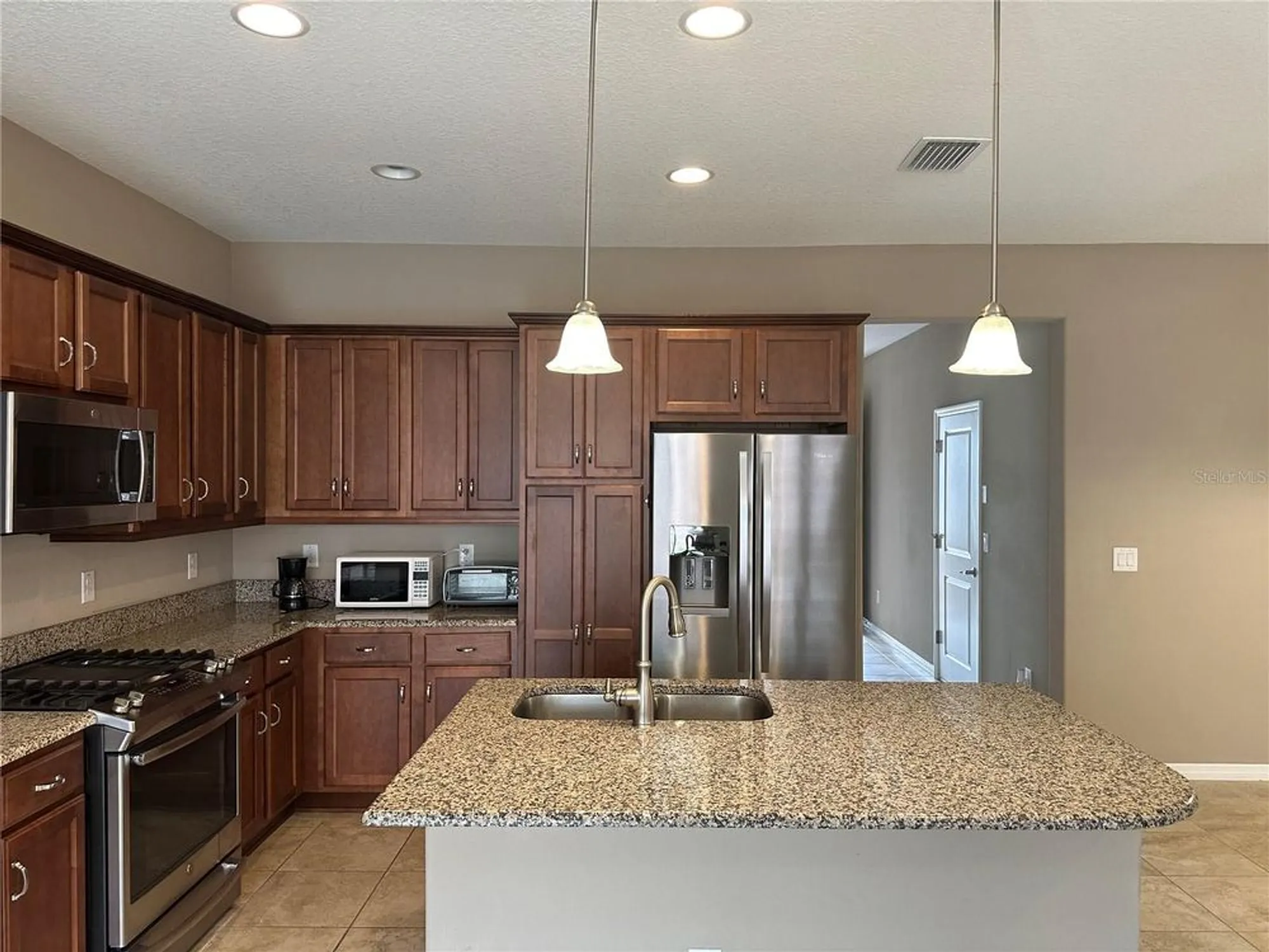 Property Slideshow image 8 of 26 | 5255 nw 33rd pl, Ocala, FL, 34482