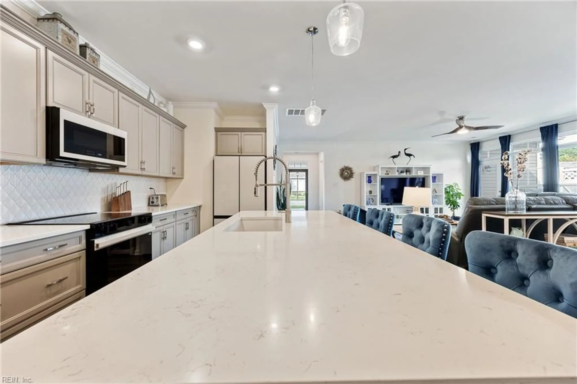 Property Slideshow image 17 of 47 | 204 cathedral st, Smithfield, VA, 23430