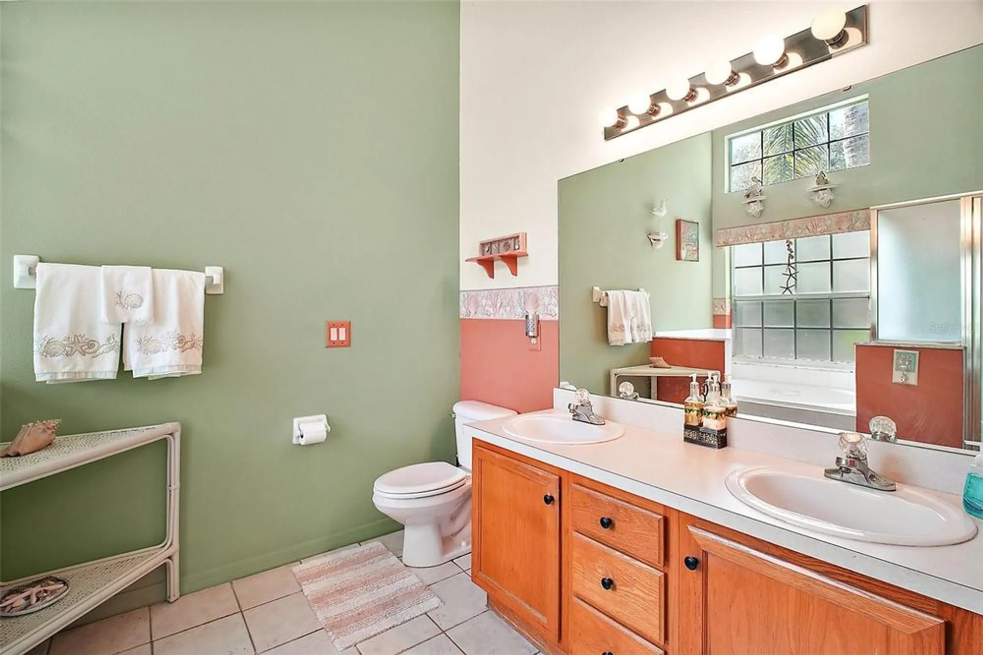 Property Slideshow image 15 of 36 | 25129 riverwalk dr, Leesburg, FL, 34748